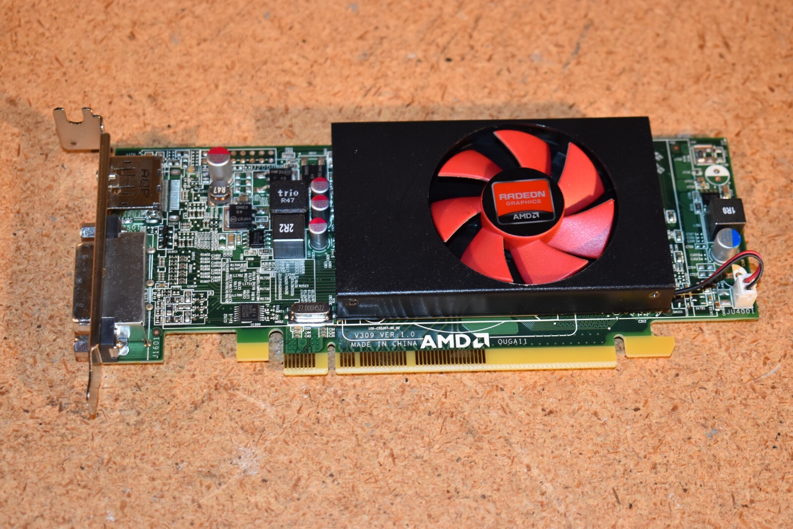 Dell AMD Radeon R5 240 1GB DVI-I DisplayPort PCIe Low Profile Video Card F9P1R
