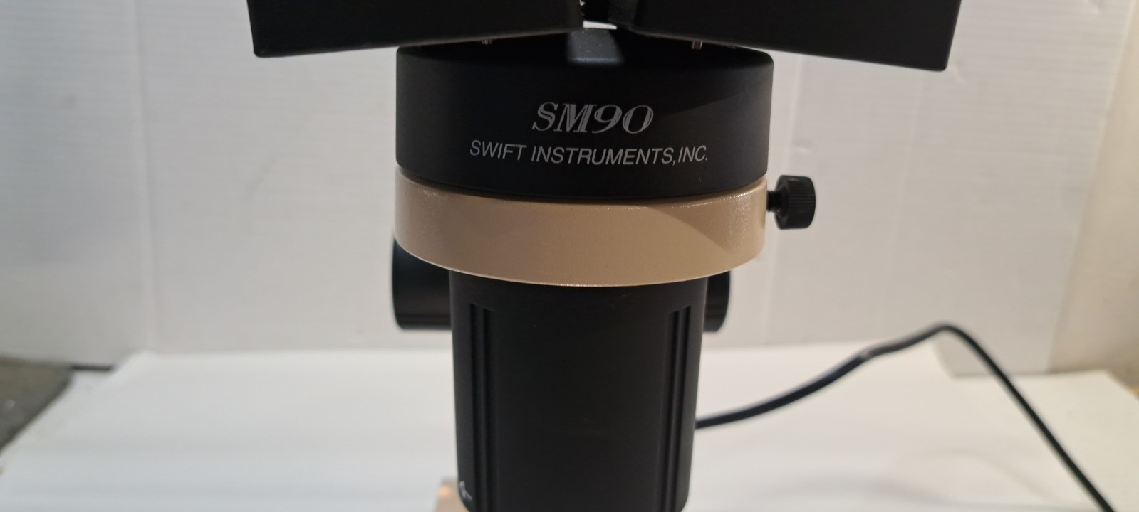 ULTRA LITE SWIFT ILLUMINATION SYSTEM STEREO MICROSCOPE MODEL SM90 (#2)