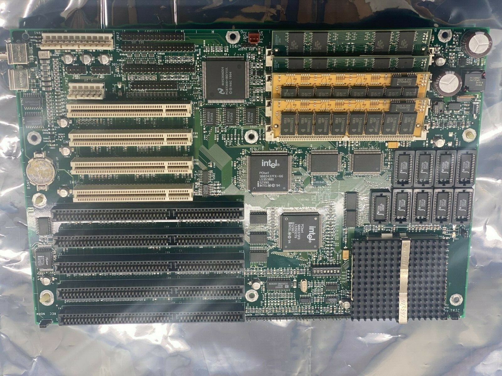 DOLCH COMPUTER SYSTEMS PAC586  W/ INTEL 166 MHZ CPU AND MEMORY (TESTED OK)