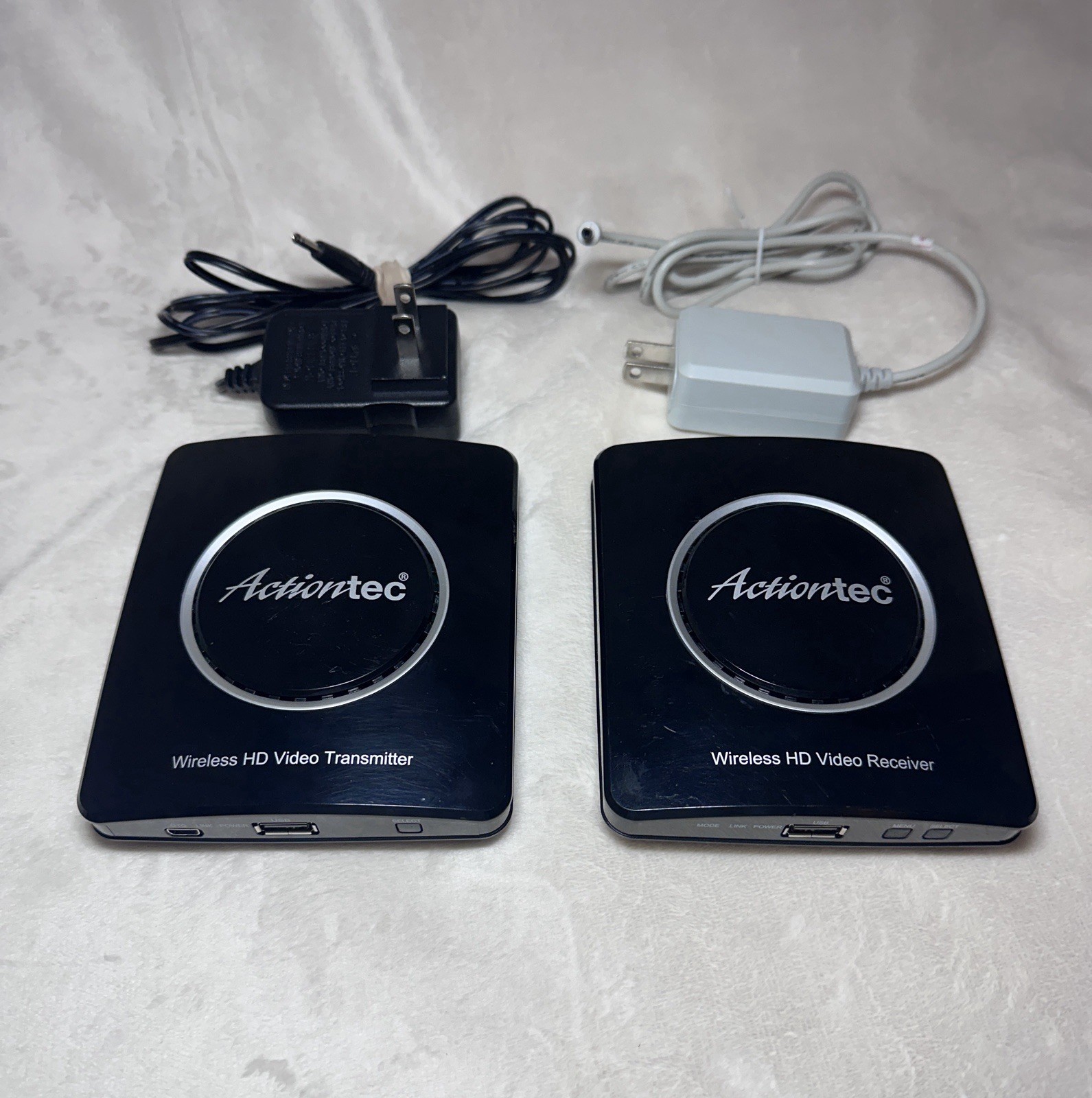 2 Actiontec MWTV2RX, MWTV2TX Wireless HD Video Transmitter/Receiver & Adapters