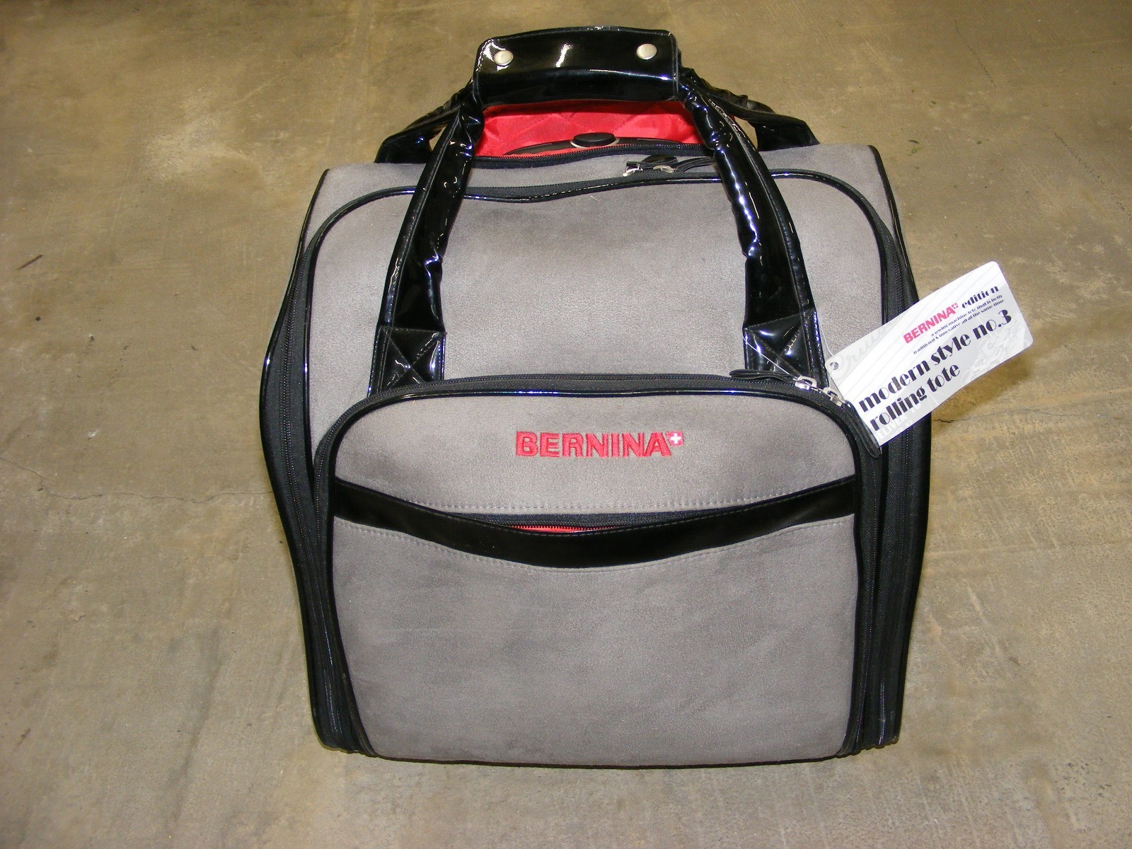 BERNINA B380 Sewing Machine with Rolling Case