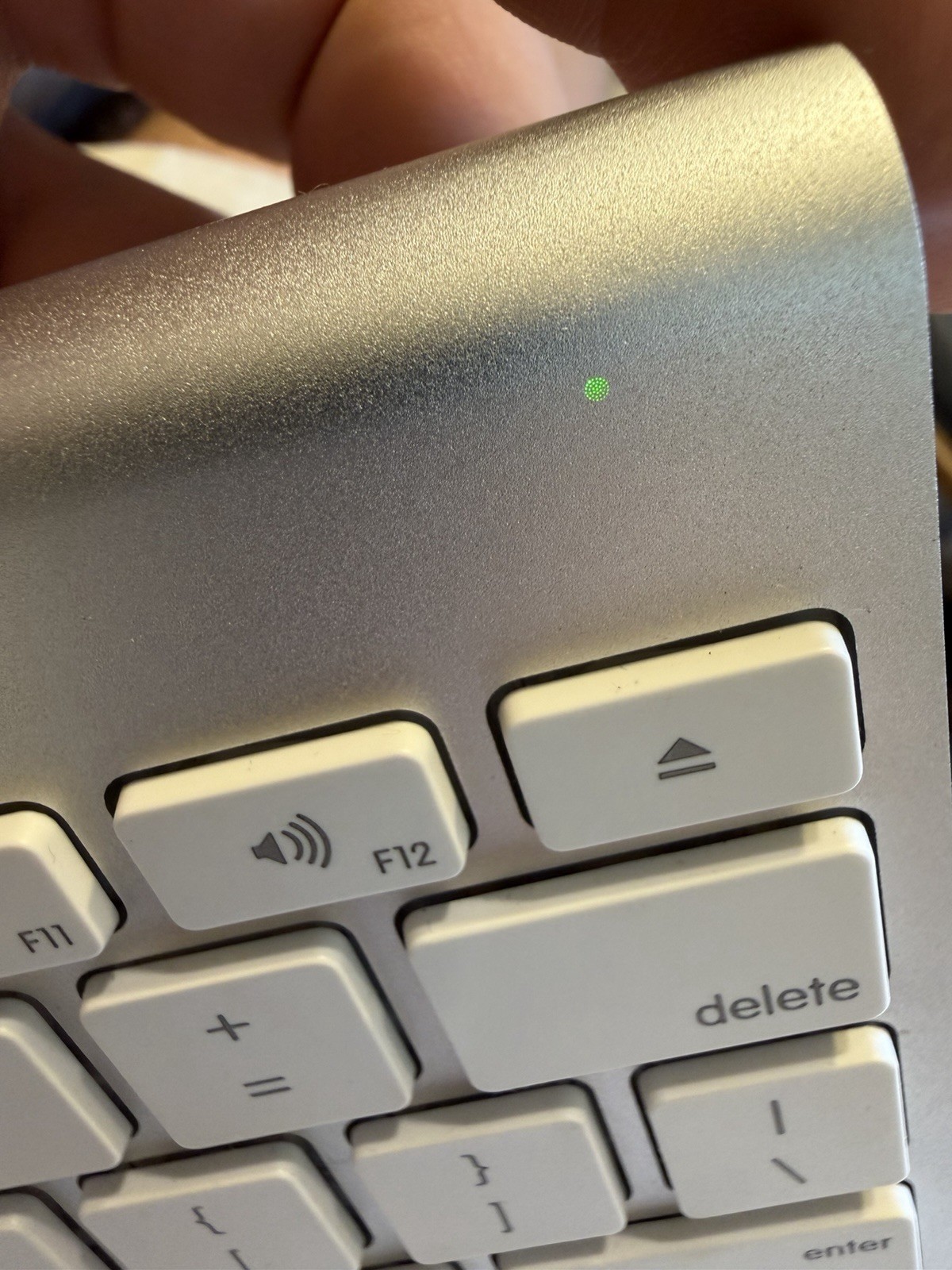 Apple Wireless Bluetooth Keyboard A1314 Compact Mac Aluminum Slim Silver Tested