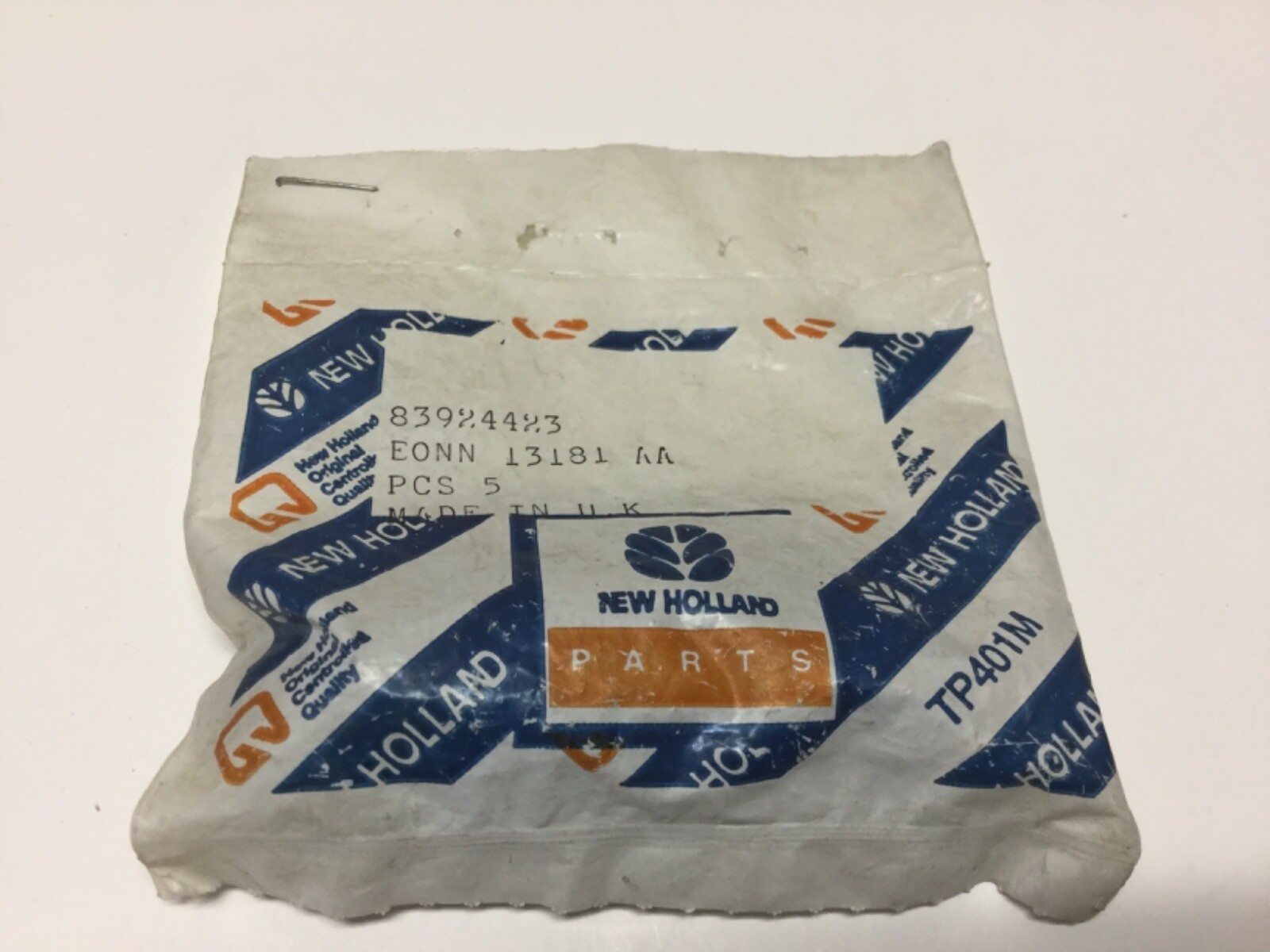 One (1) Genuine CNH Nut 83294423