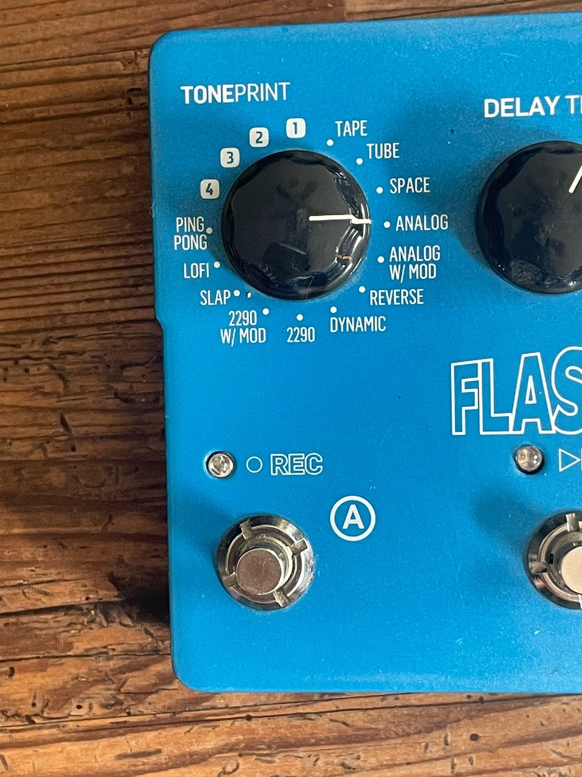 TC Electronics Flashback x4 Delay & Looper Effects Pedal No Power Source -WORKS