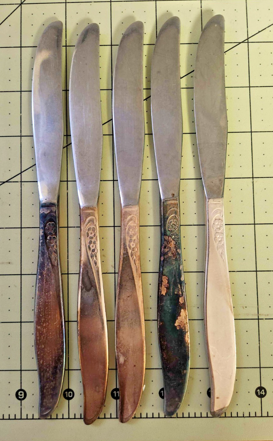 Set Of 5 Oneida Community Winsome Silverplate Dinner Knives  8.5" Flatware Lot A