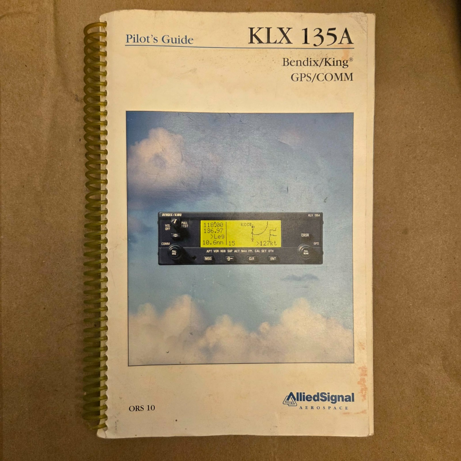 Bendix King KLX 135A GPS COMM Radio w/ Tray Rack Pilot Guide