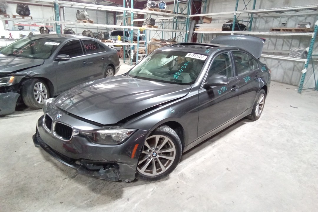 2017 BMW 320i Transfer Case Assembly OEM 69K Miles - LKQ371121500
