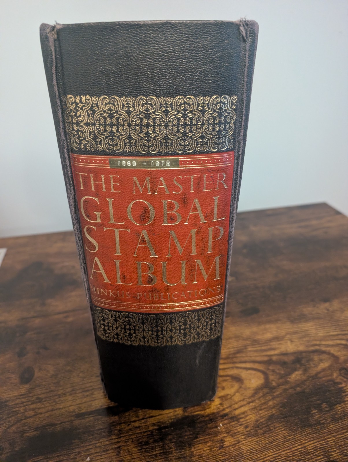 Vintage Master Global Stamp Album 3,500+ Worldwide Stamps Minkus Pages