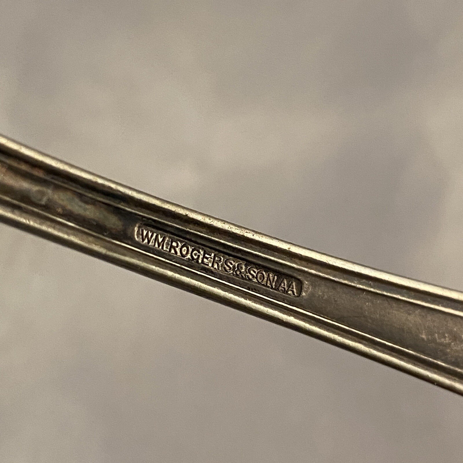 We Rogers & Son Mayfair Pattern Tea Spoon Teaspoon Silver Plated Silverplate
