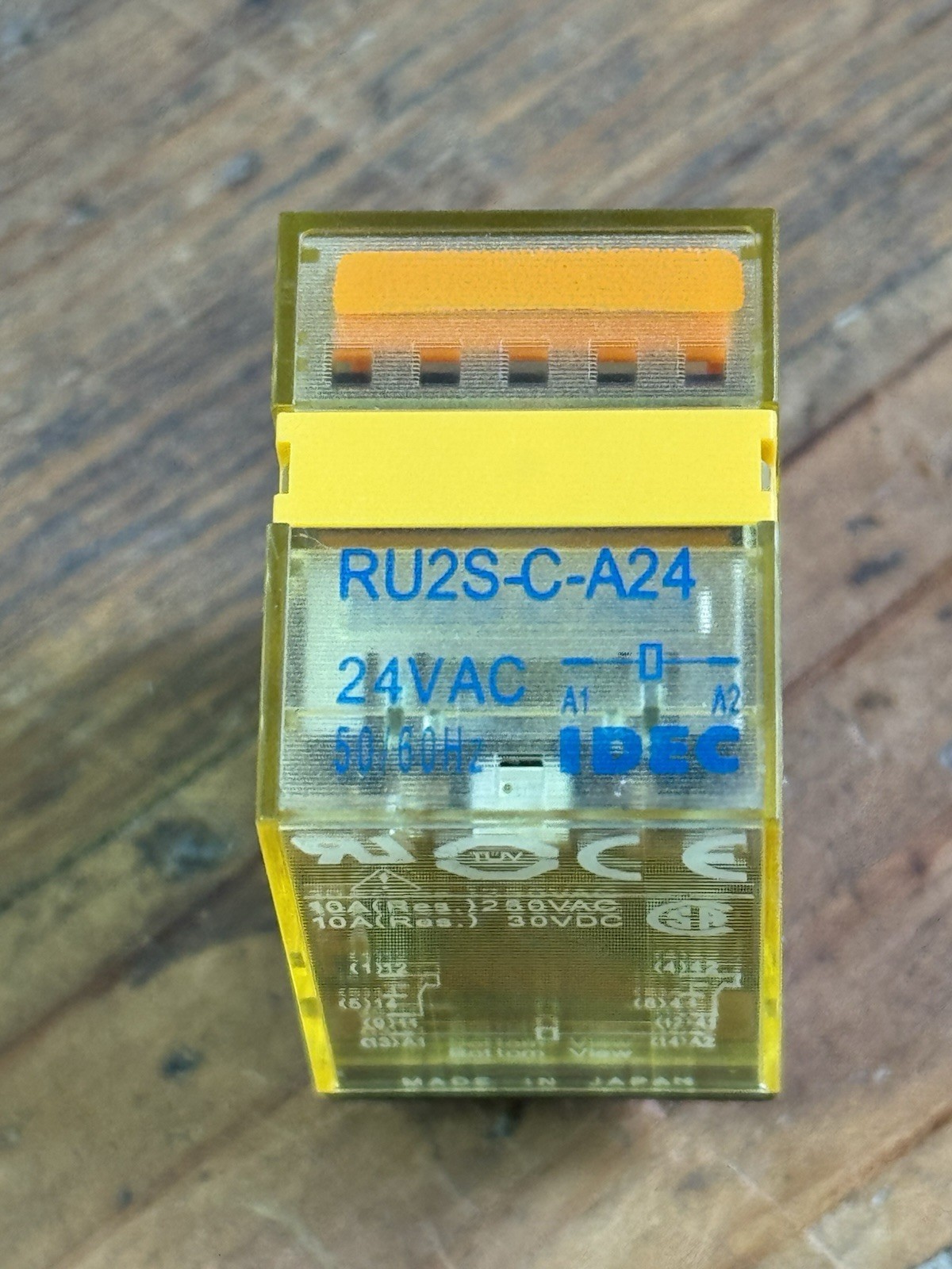 IDEC RU2S-C-A24 / RU2SCA24 Relay Plug-In DPDT 10A 24VAC