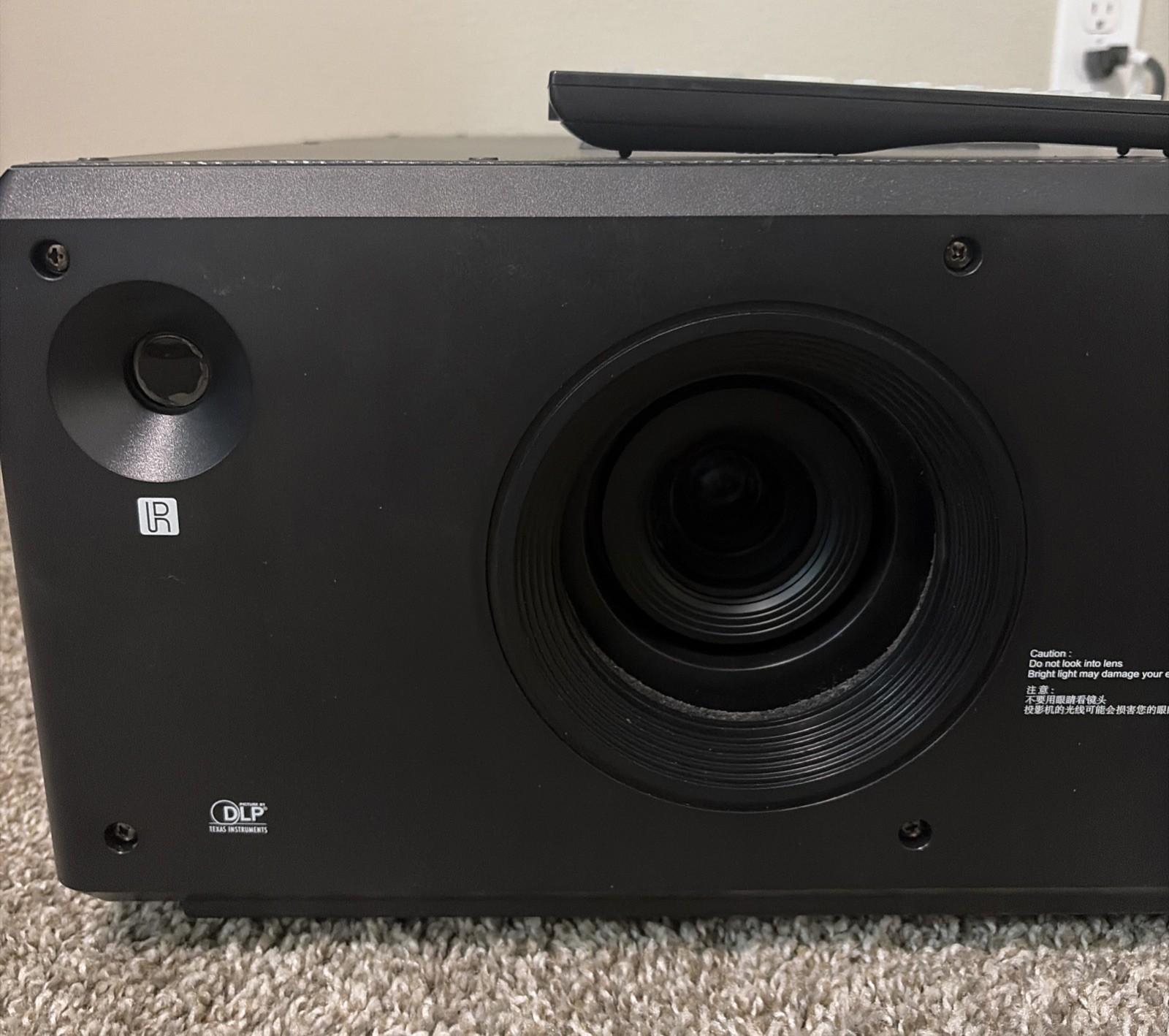 Digital Projection HIGHlite Cine 1080p 660 Projector W/ Remote