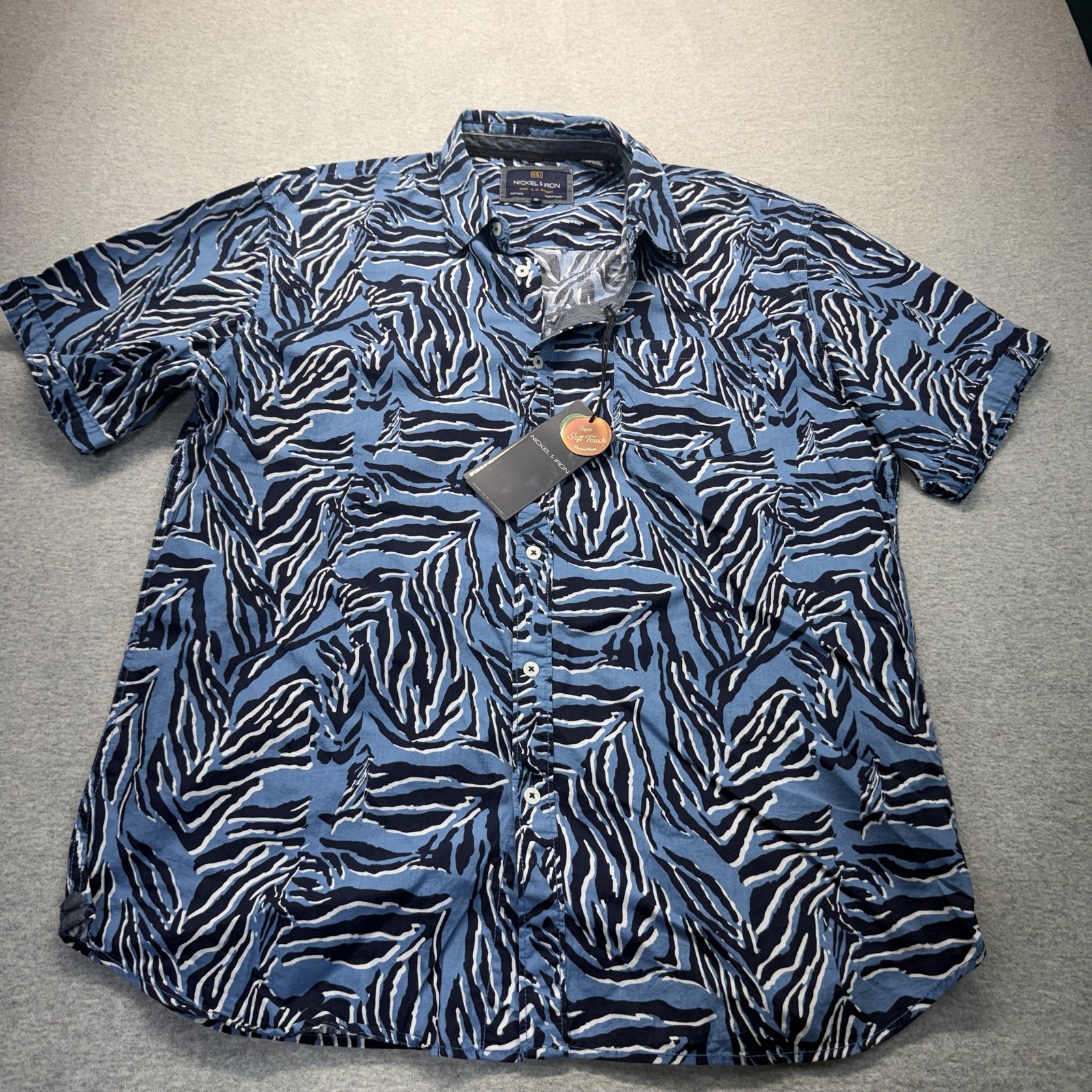 Nickel & Iron Men's XL Blue Zebra Print Short Sleeve Button Down Shirt