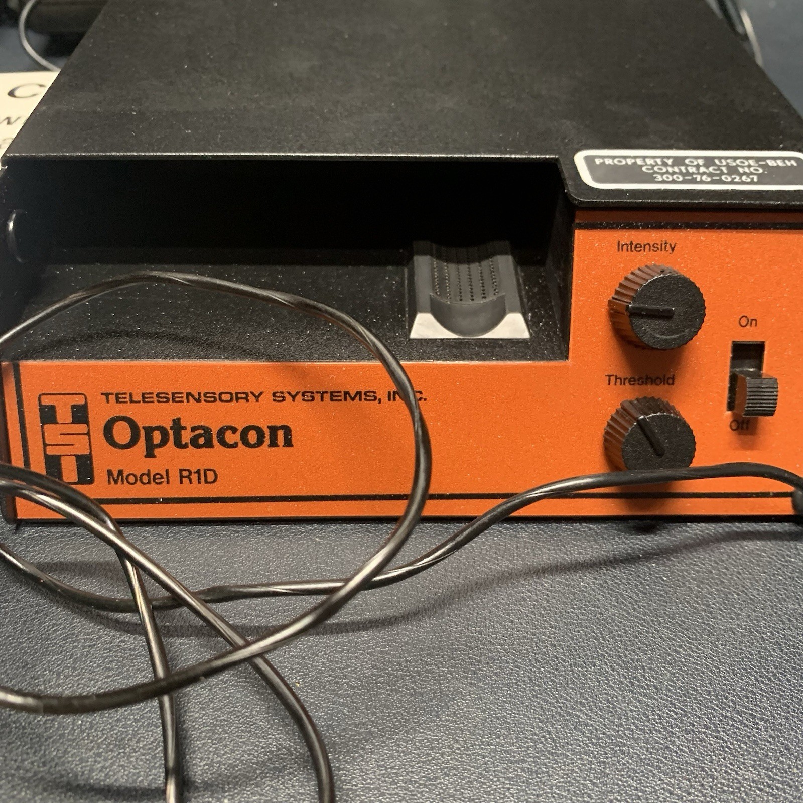 Vtg Telesensory Optacon Model R1D Optical Tactical Reader, Wand & Tracking Aid