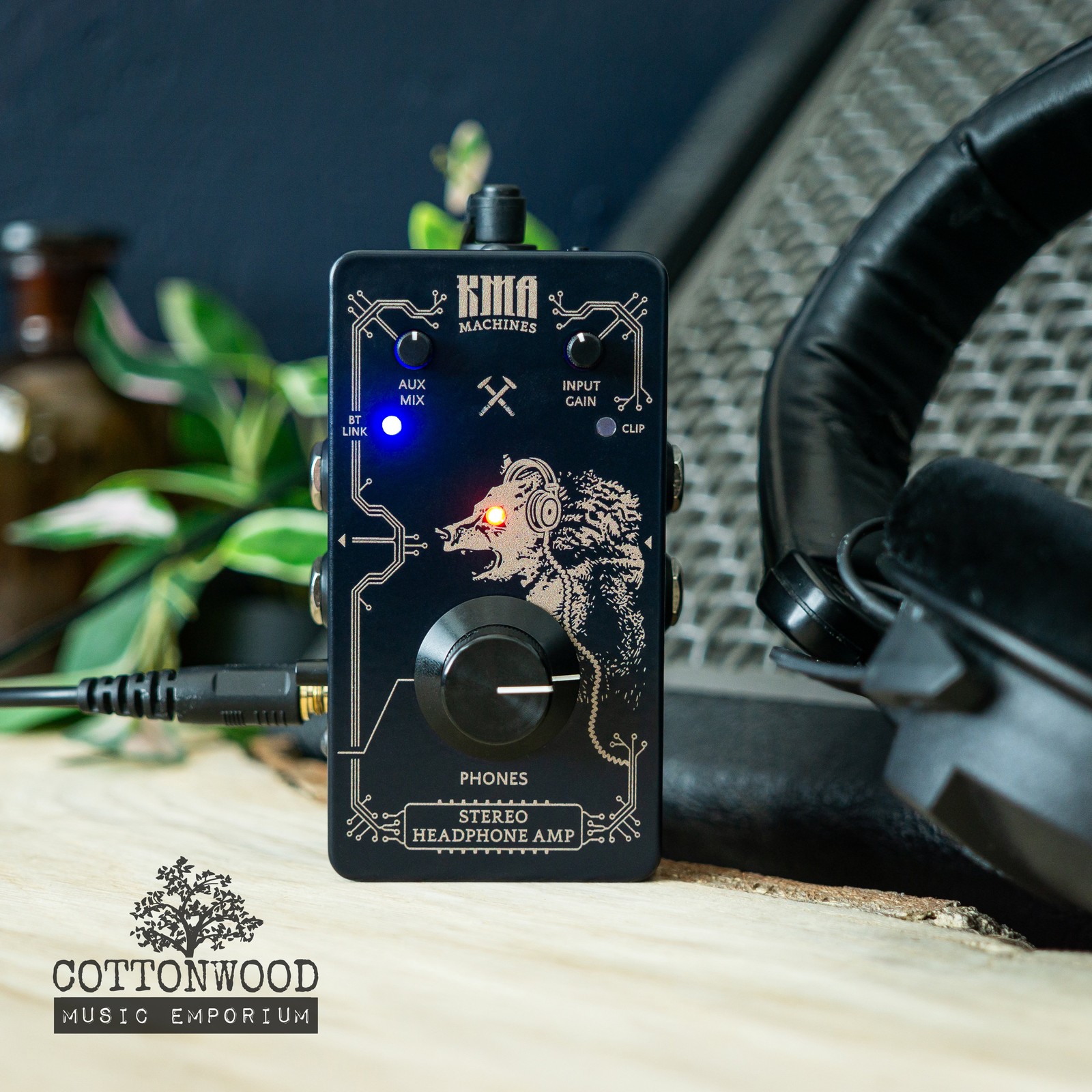 KMA Machines Stereo Headphone Amp