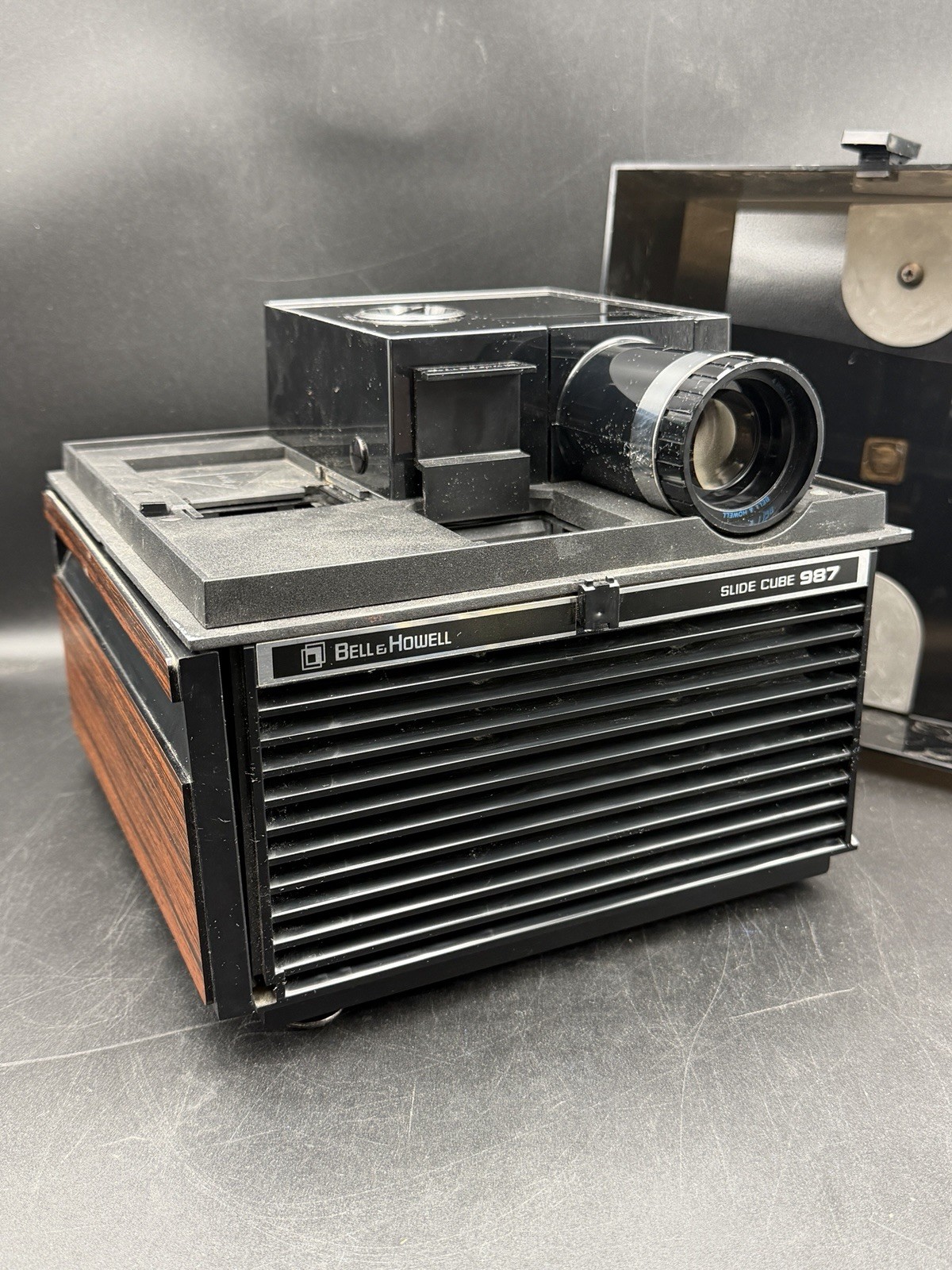 Bell & Howell 987 Slide Cube Still Picture Projector TESTED WORKS