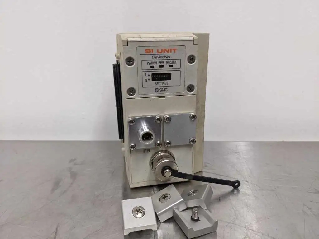 SMC EX240-SDN2 DeviceNet SI Unit 24VDC w/ Mounting brackets