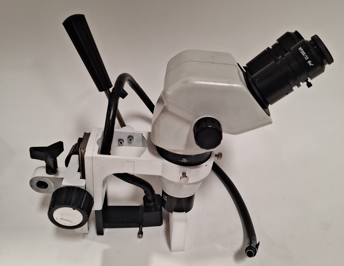 Microscope with WF20X eyepieces and 2X lens with stand