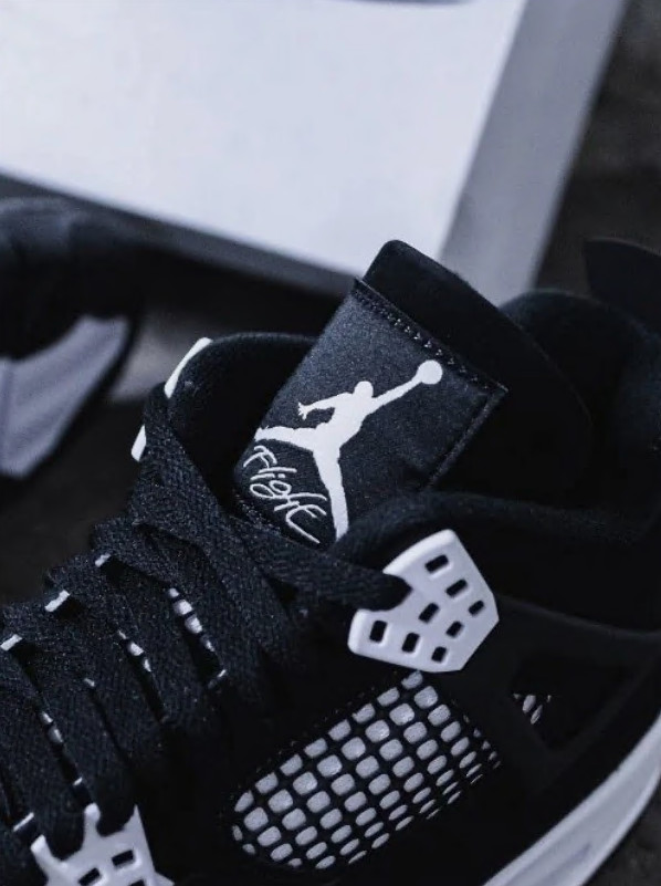 Jordan 4 "white Thunder" Retro Basketball Shoes For Man