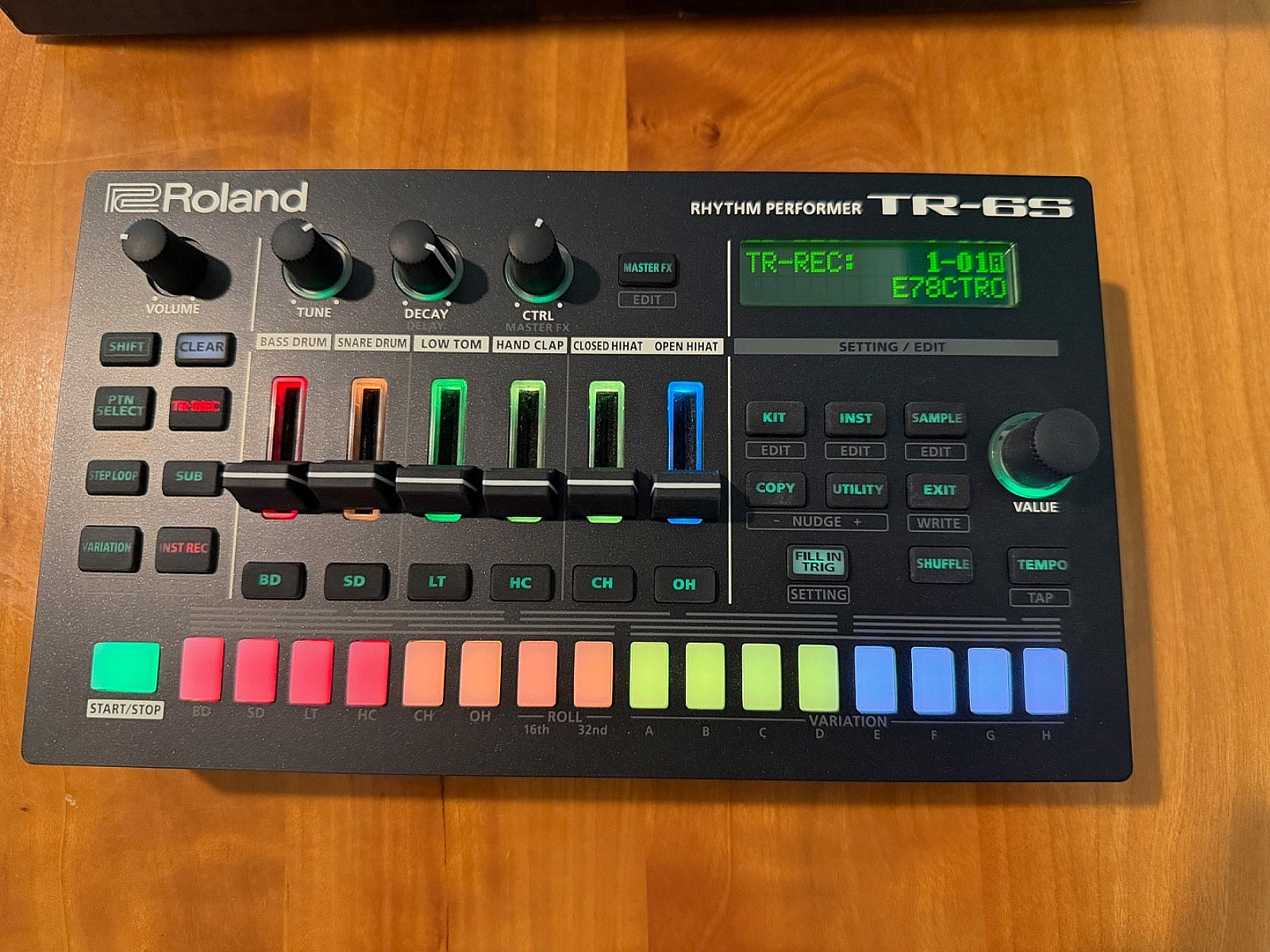 Roland TR-6S Compact Drum Machine - Black