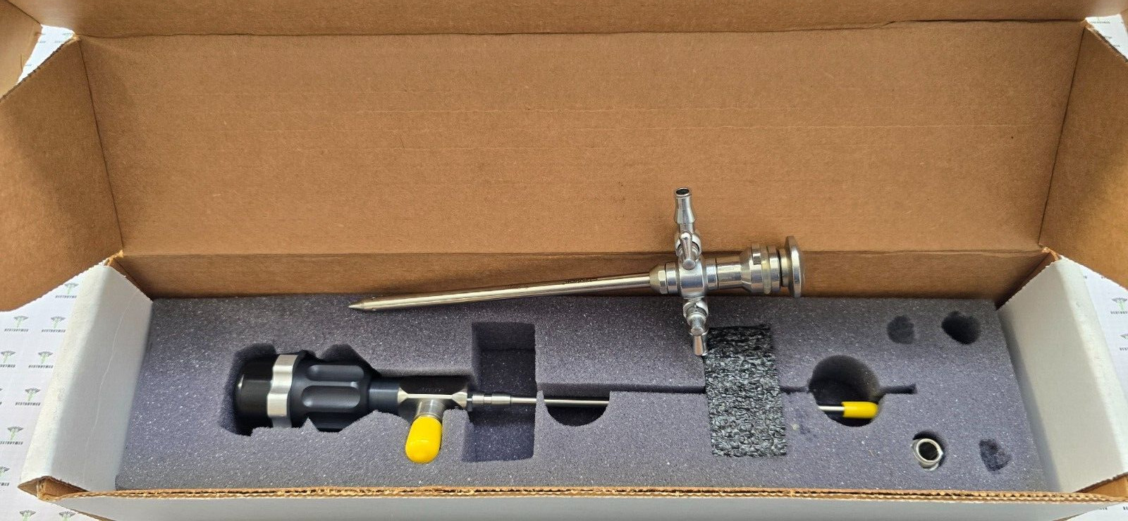 Stryker Arthroscope 4.0mm x 0° Non-Autoclavable C-Mount with Sheath