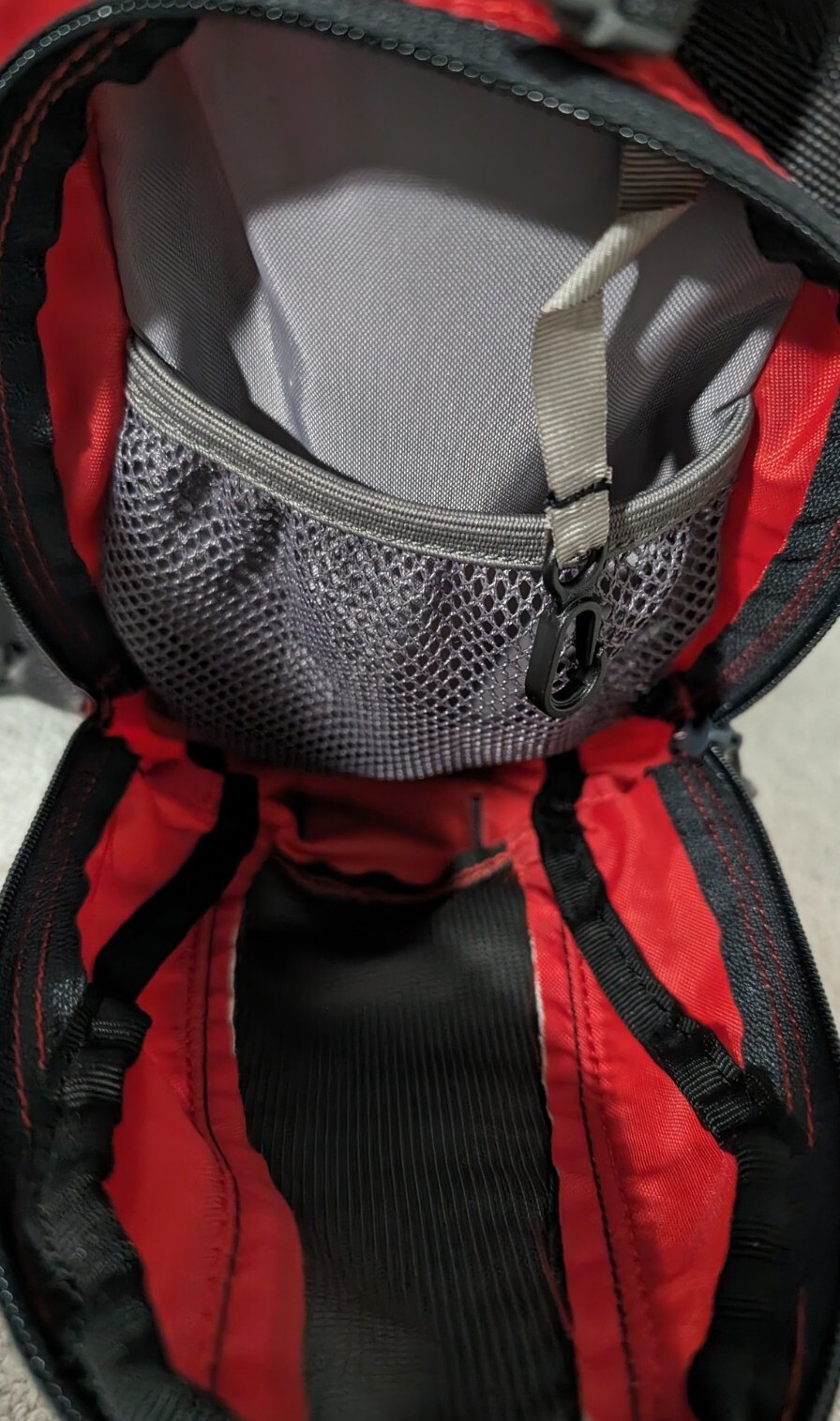 CamelBak Rogue Hydration Backpack With Bladder