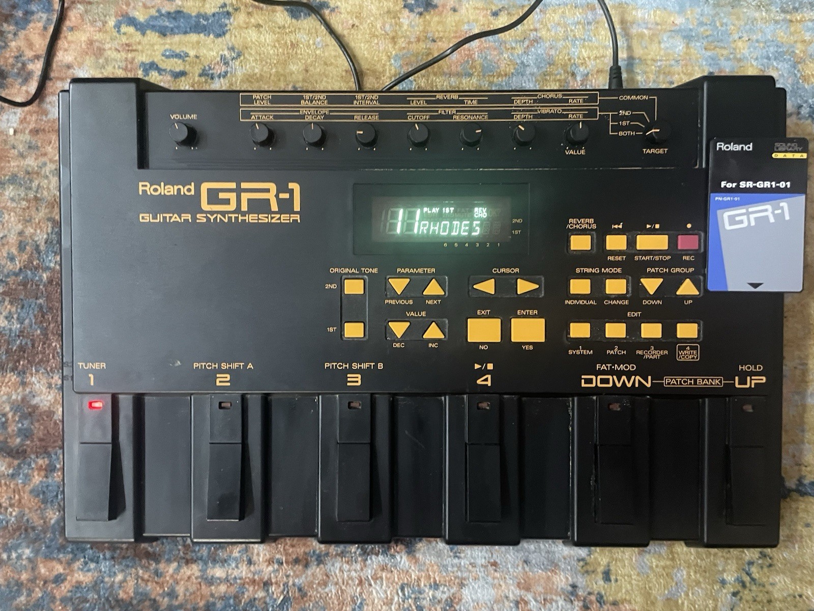 ROLAND GR-1 Guitar Synthesizer w/Power Adapter/Sound Library Card Vtg 1982 Japan