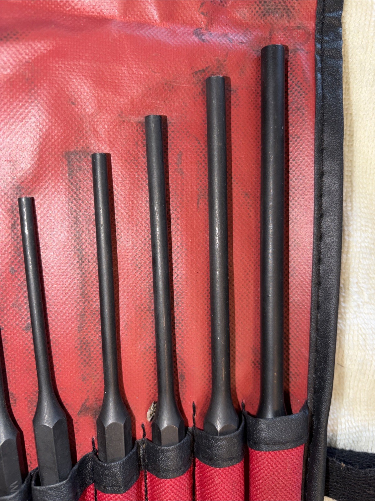 Snap-On Tools PPCL60BK 6 Pc Long Pin Punch Set with Kit Bag, Excellent!