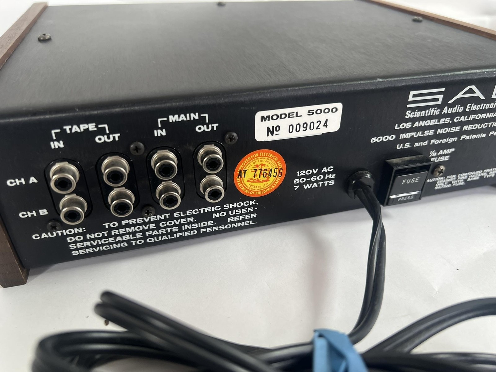 Vintage SAE 5000 Impulse Noise Reduction System Audio Processor Black Wood Sides