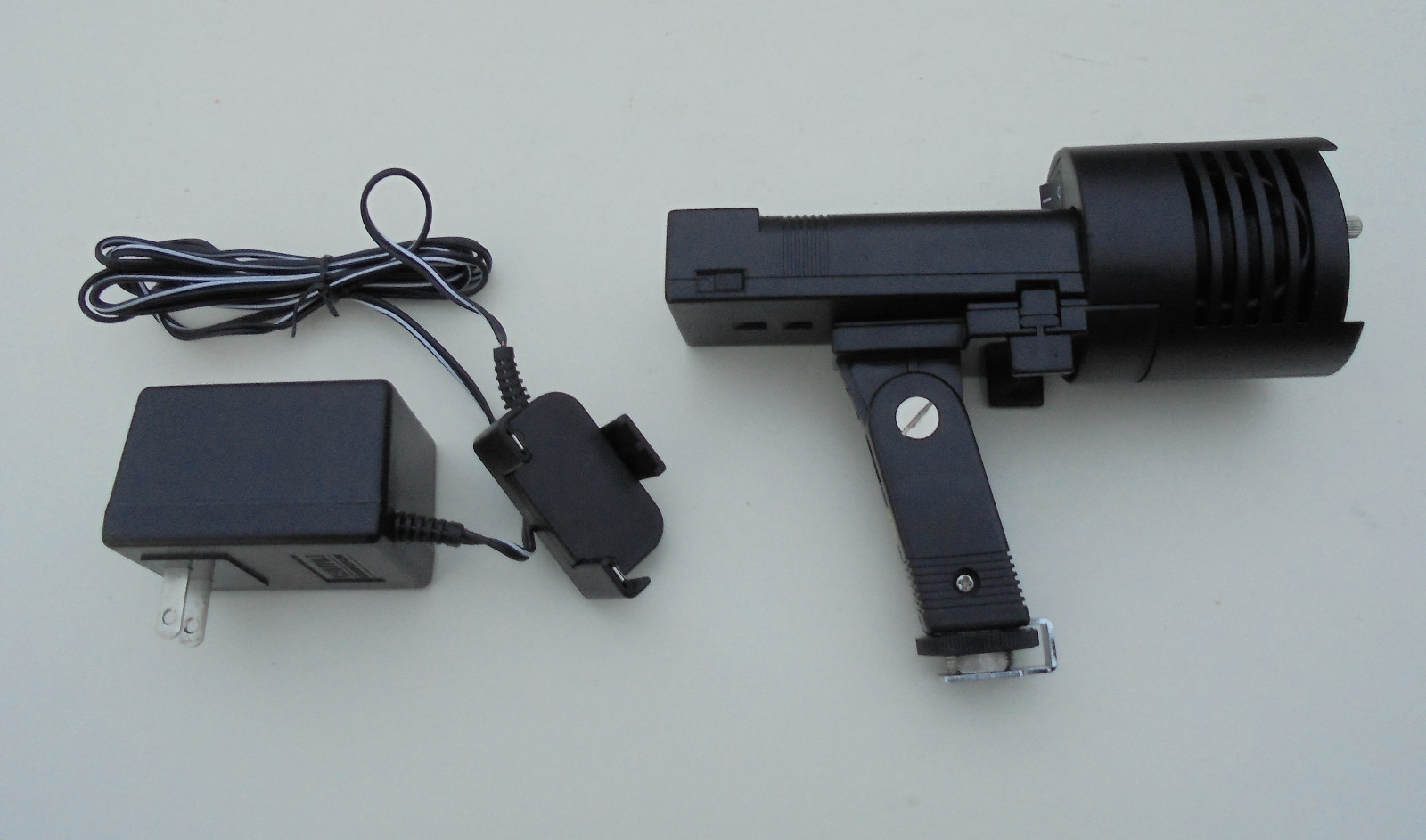 CamGear Camera Video Lighting Universal w/ AC Adapter 8415