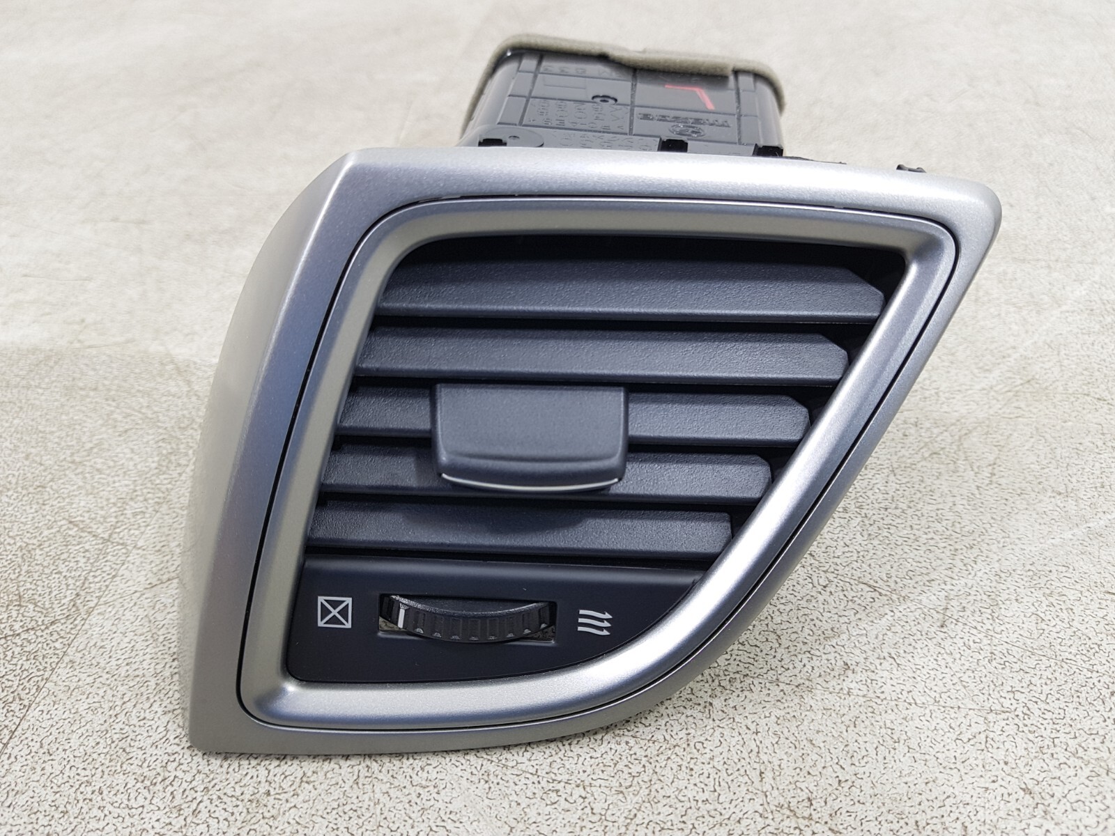 MAZDA 3 MK3 BN 17-18 DASHBOARD AIR VENT & TRIM SET
