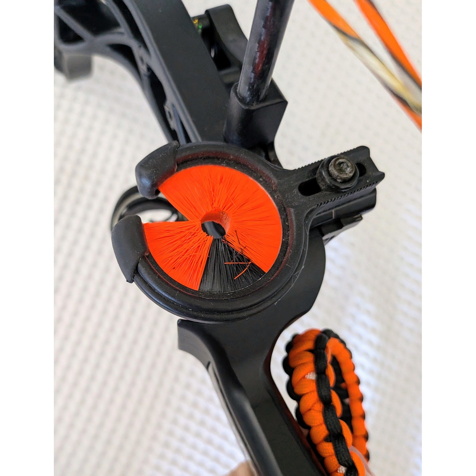 BowTech Carbon Icon RH Compound Bow RAK Package w/ Bee Stinger Stabilizer