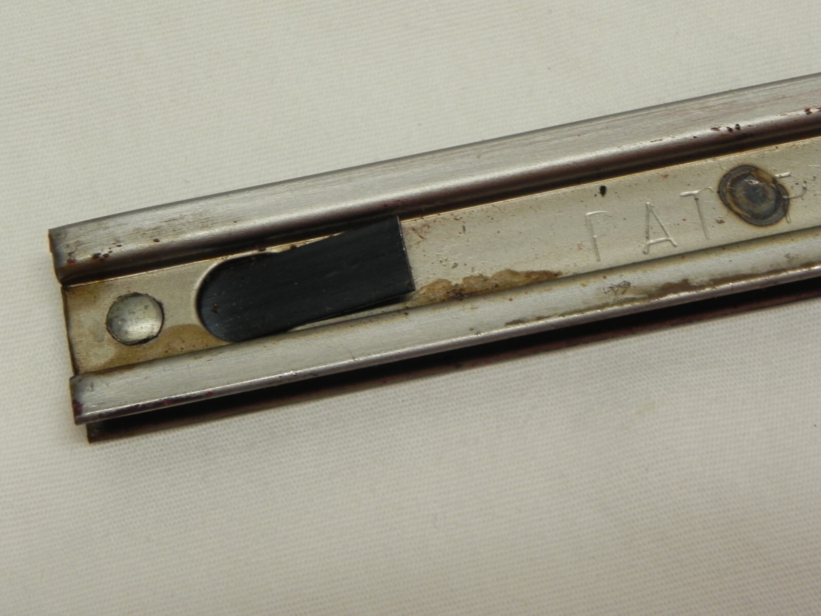 Snap-on KRA59 Flip Top Chest Small Drawer Friction Drawer Slide 8-257 13'' Long