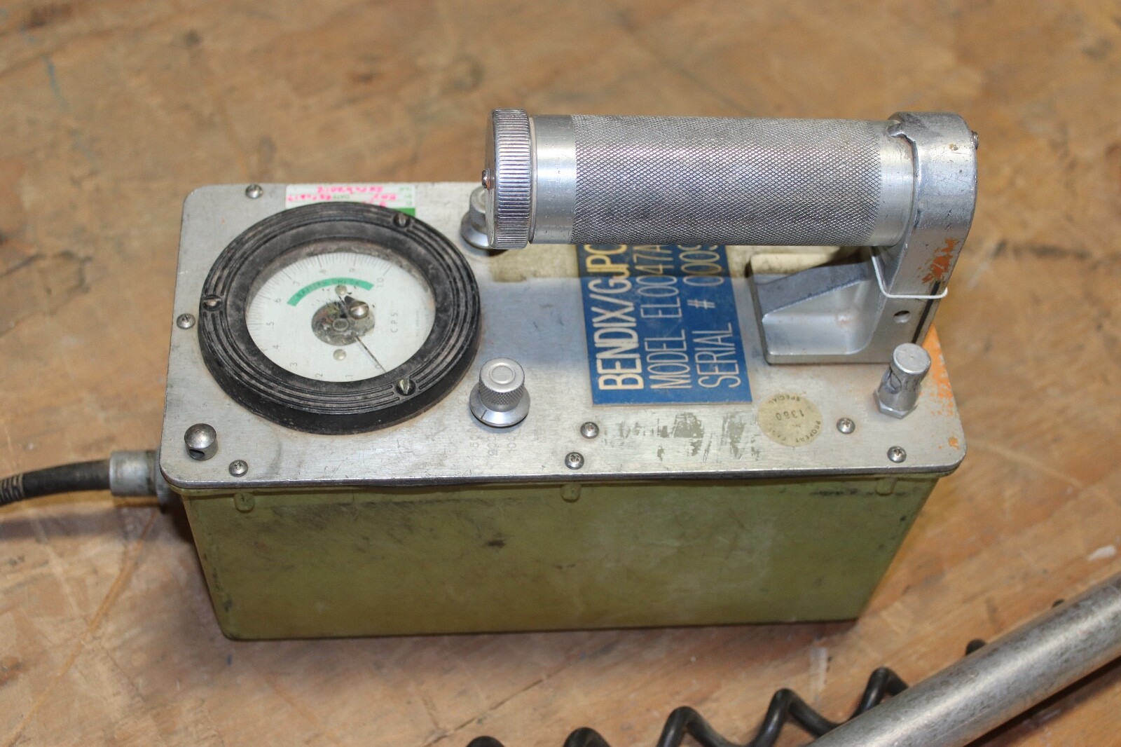 Bendix gjpo el0047A GEIGER RADIATION W/ DETECTOR