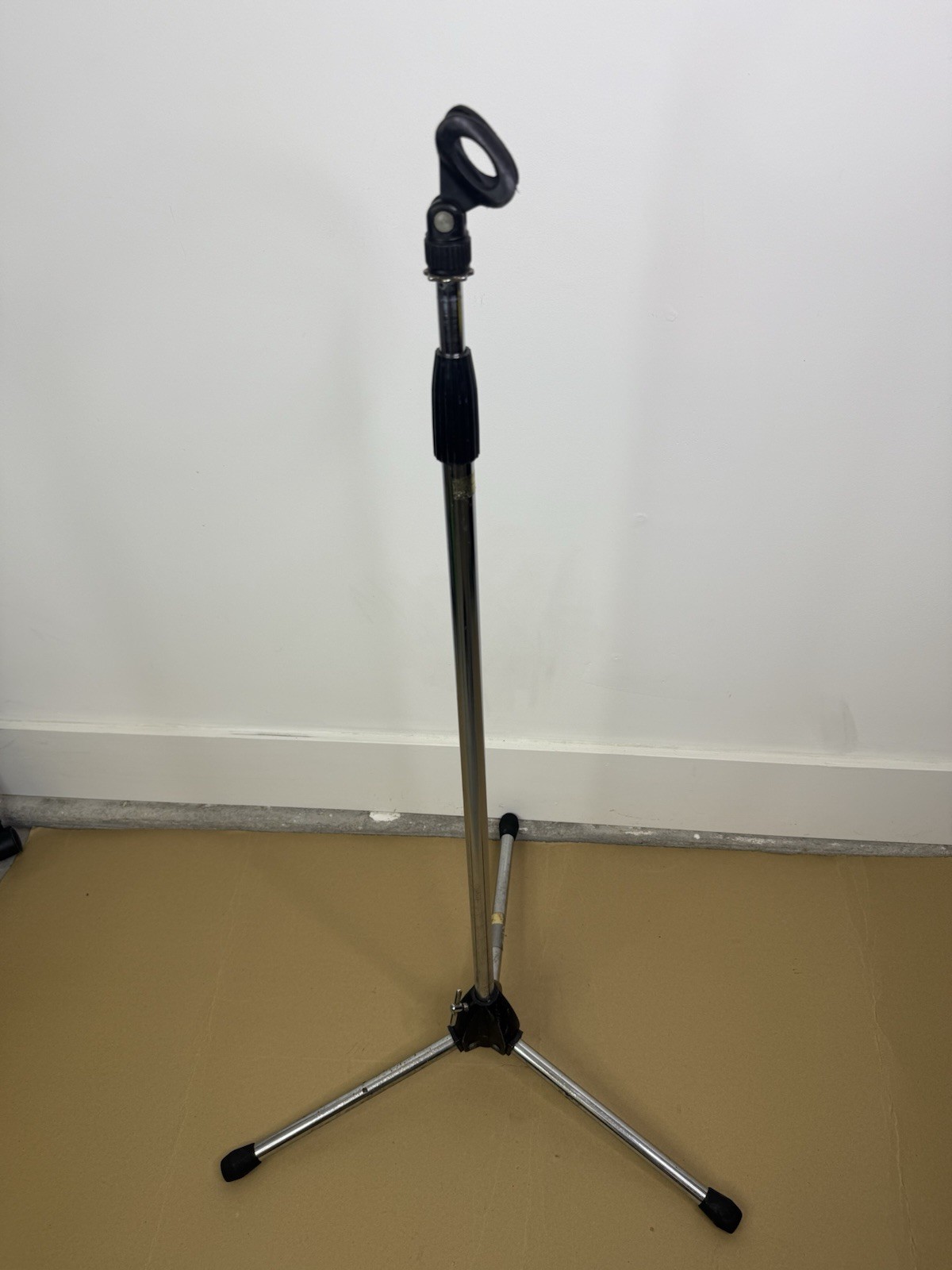 Tripod Microphone Stand 36" to 64" Silver