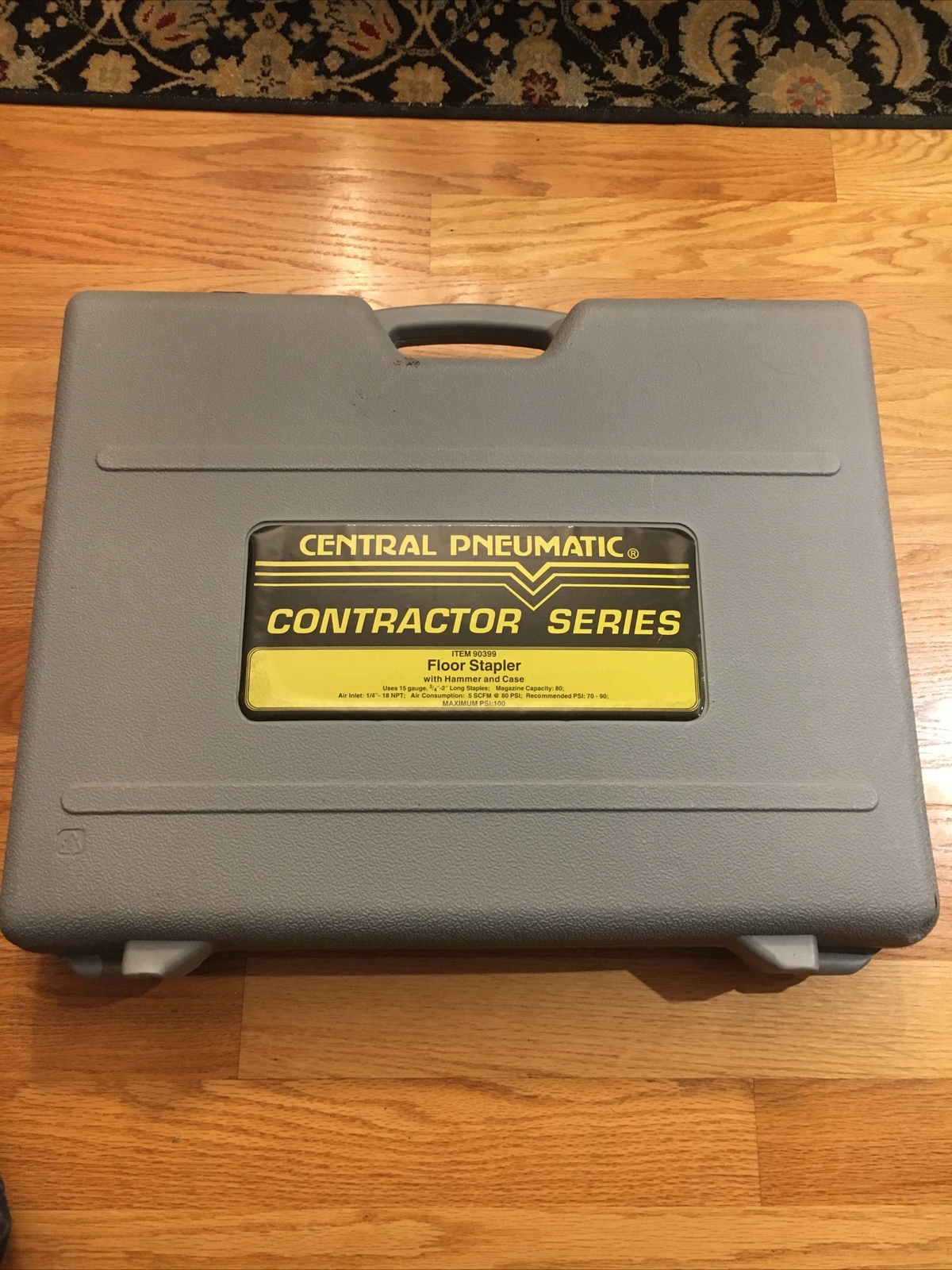 Central Pneumatic Contractor Series Stapler With Hammer And Case 90399