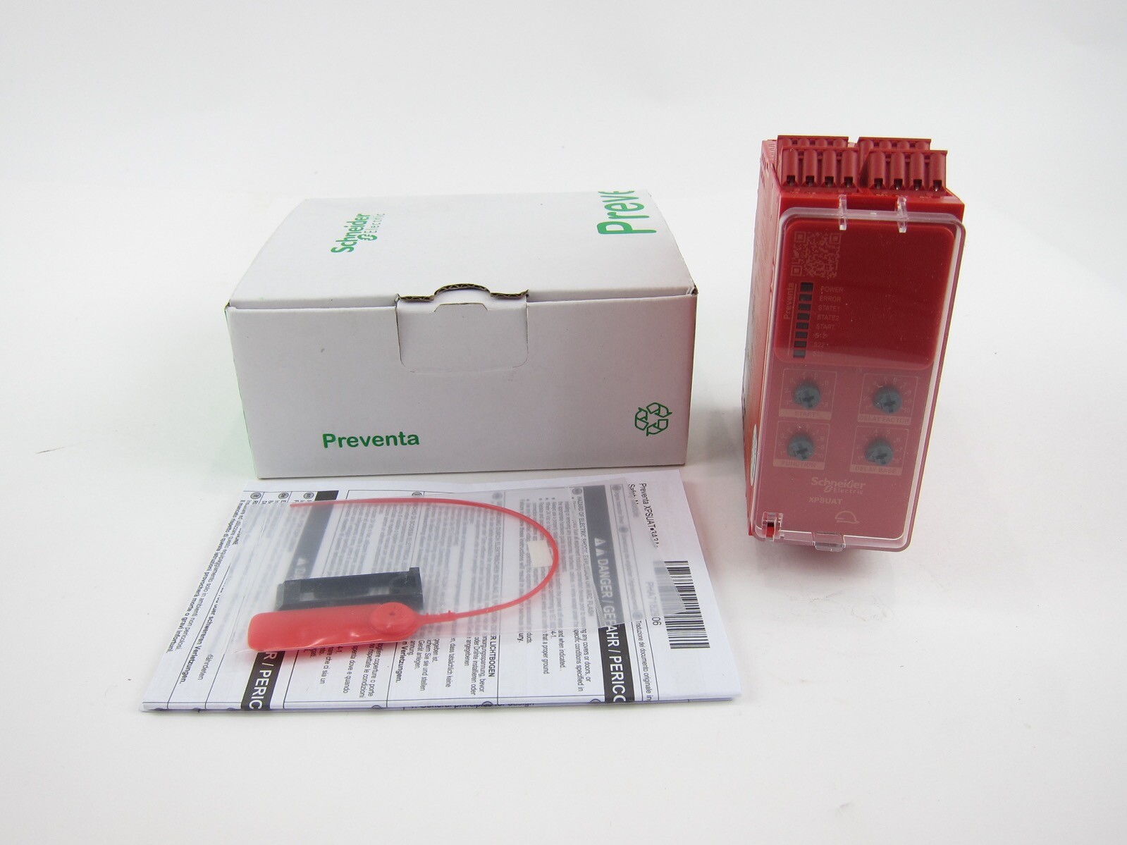 NEW Schneider Electric XPSUAT33A3AC Preventa Safety Module XPSUAT
