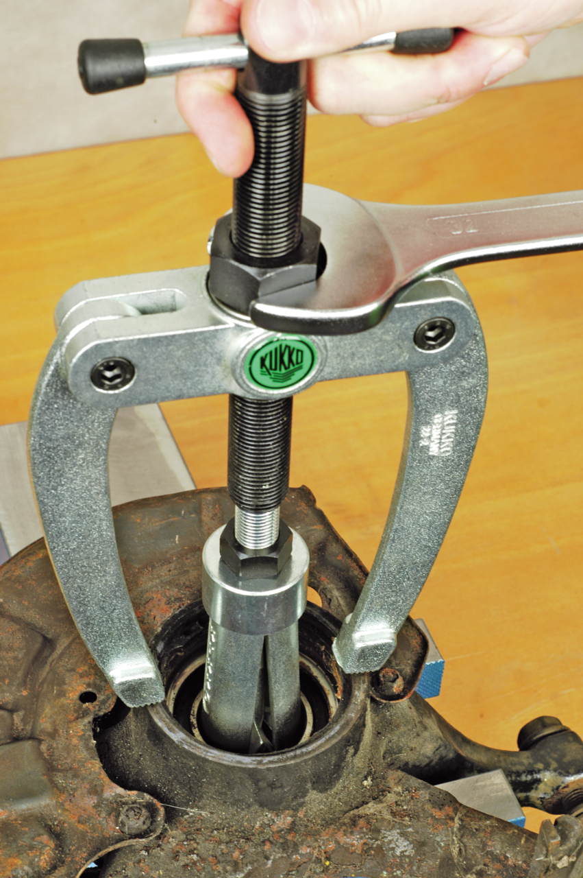 Kukko 35mm - 46mm ID Inner Bearing Extractor Pilot Blind Hole Puller