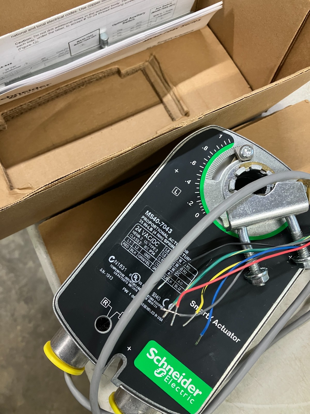 Schneider Electric MS40-7043 Actuators & Damper Elec, Prop, 2-10 VDC NEW IN BOX
