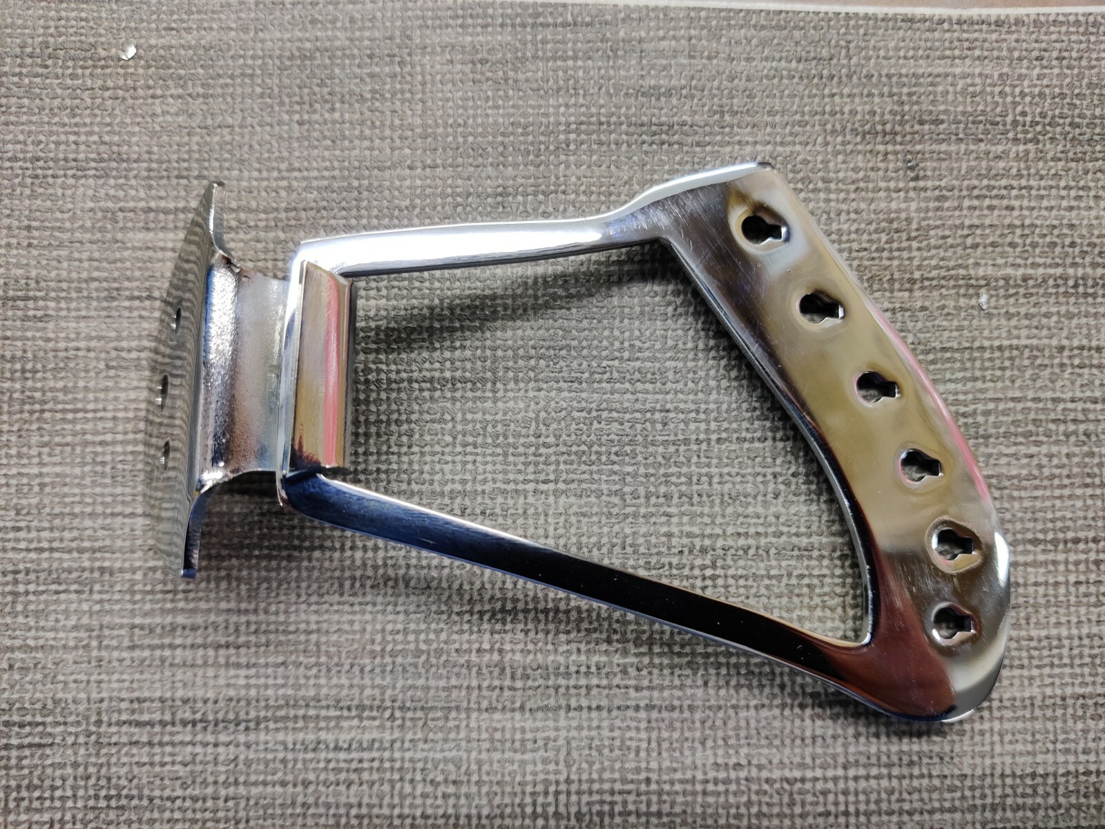 6-string harp tailpiece + bracket to replace R tp for Rickenbacker guitar.