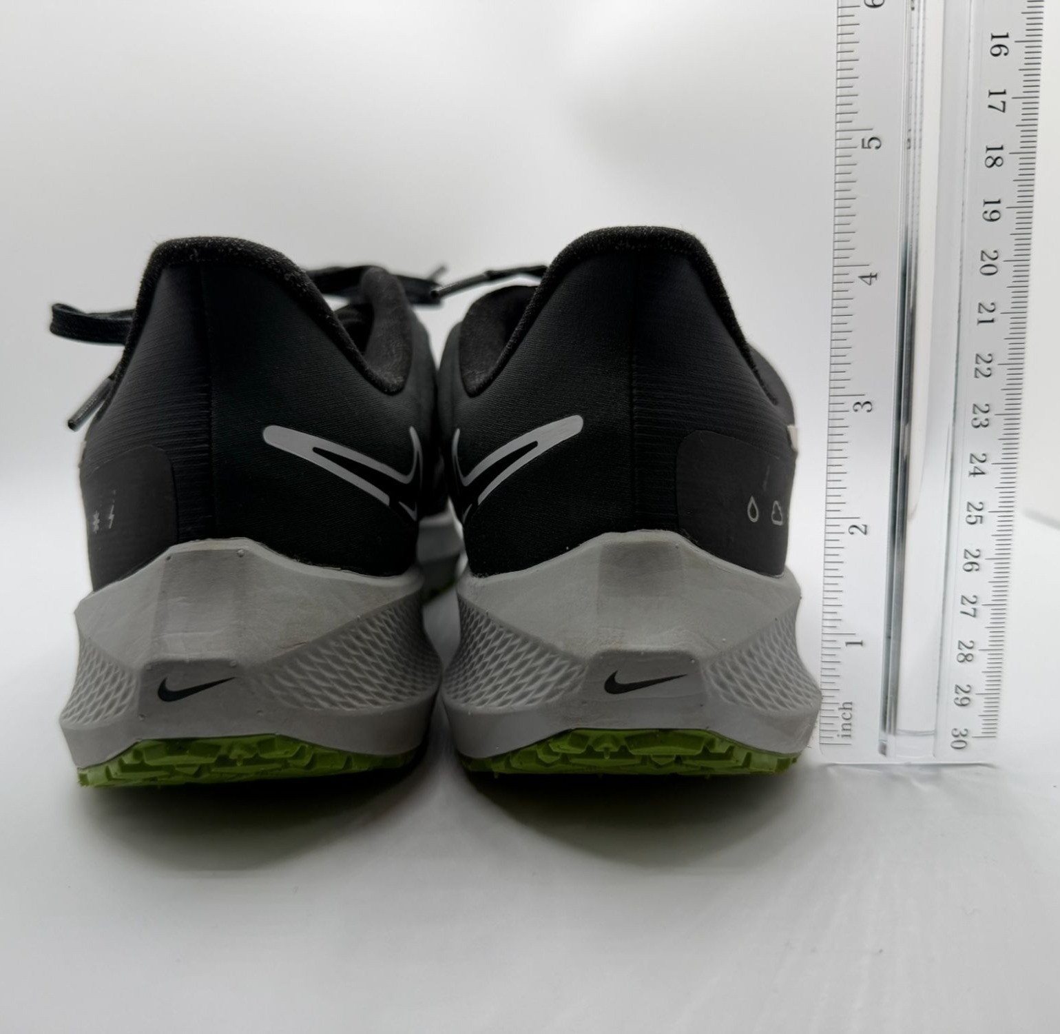 Nike Air Zoom Pegasus 39 Shield Mens Size 8 Black Green Running Shoes DO7625-002