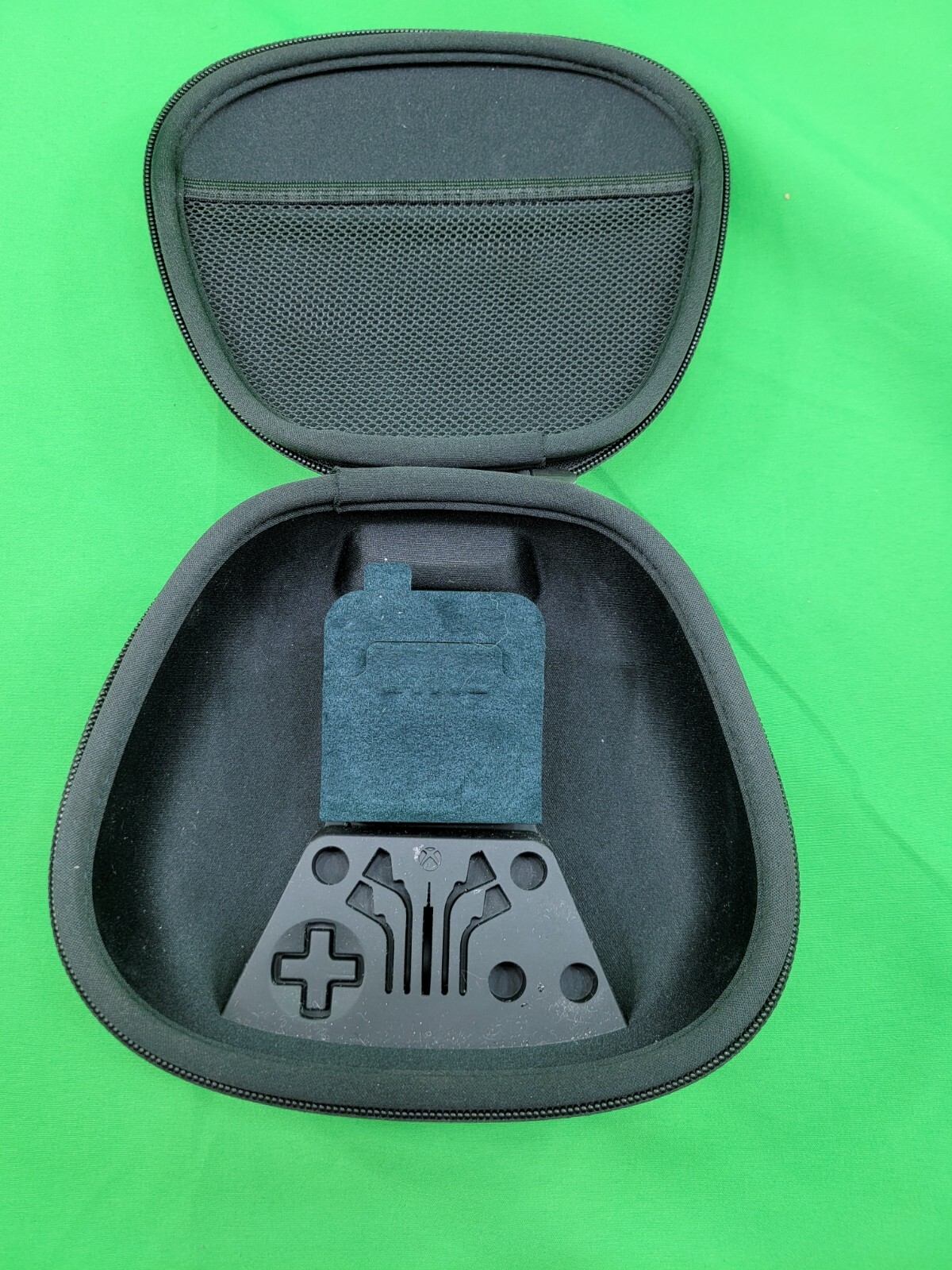 Microsoft Xbox One Elite Series 2 Controller - CASE & CHARGING DOCK ONLY