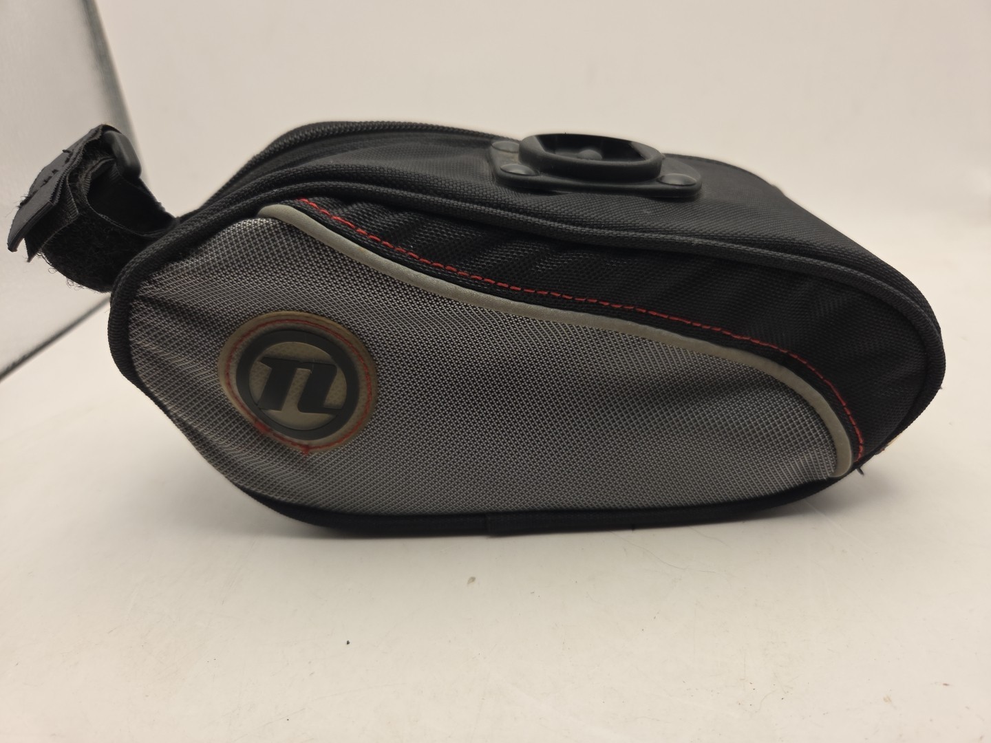 Novara Reflective Medium Wedge Bicycle Under Seat Bag 8X4X4 - Nice Ready to Use