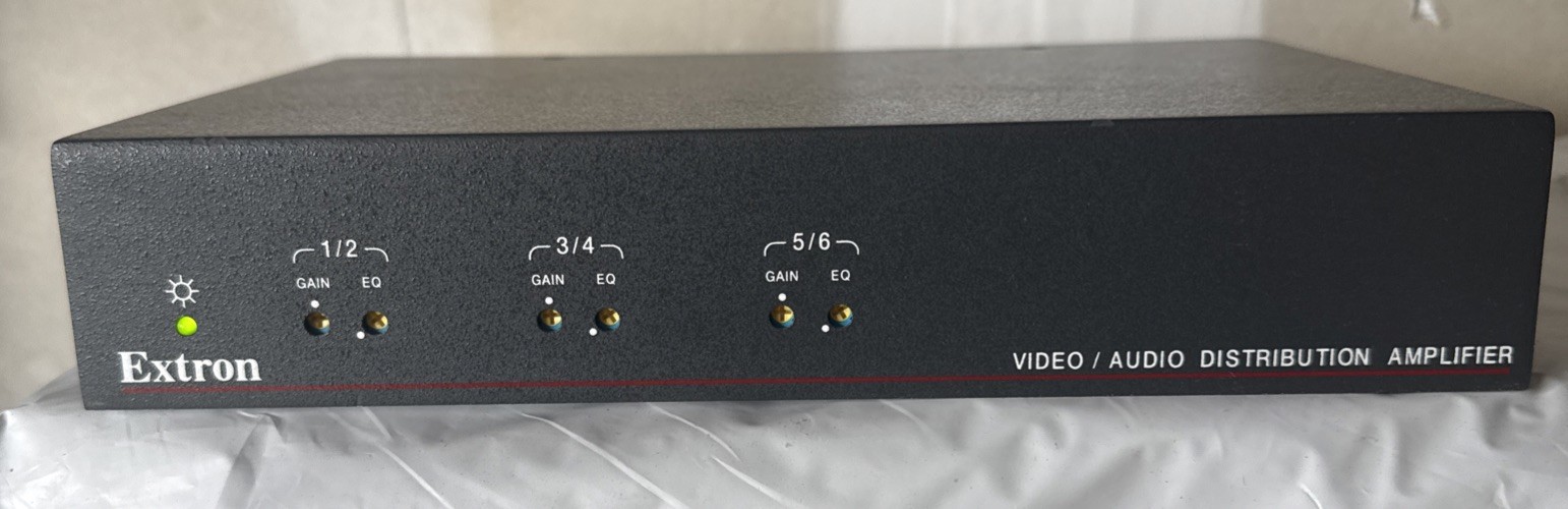 Extron DA 6V EQ - Distribution Amplifier Powers Up No Power Cord