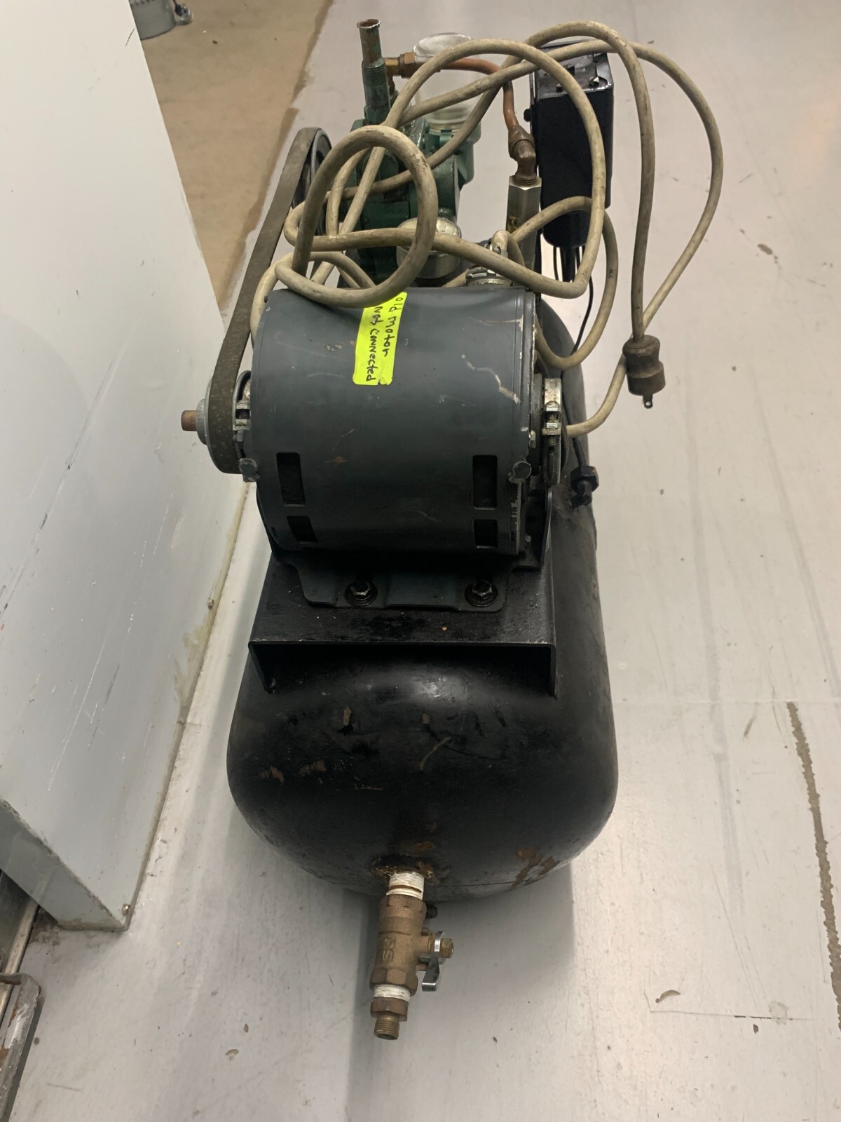 McKesson Dental Air Compressor Model P-553