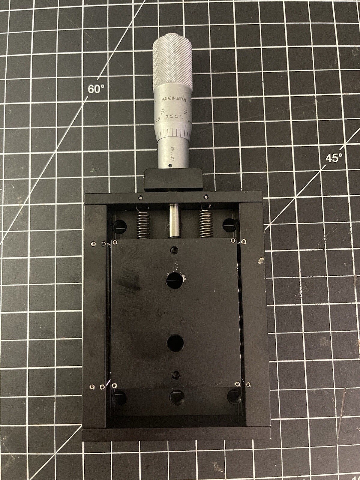 THORLABS PT1 - 1" TRANSLATION STAGE LINEAR MOTION AXIS & MICROMETER