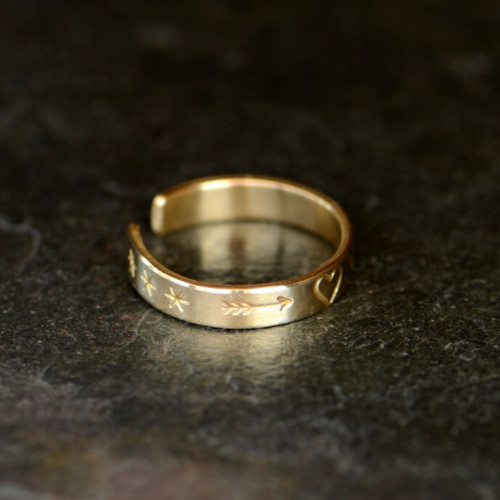 Women's Solid Metal Adjustable Heart Arrow Toe Ring Yellow Gold Plated Silver