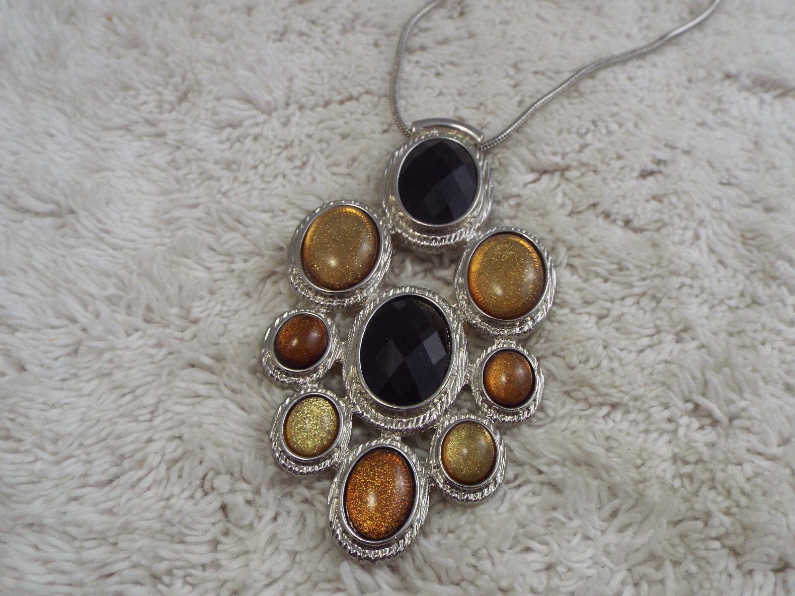 LIZ CLAIBORNE Silvertone Black Gold Bead Pendant Necklace (B7)