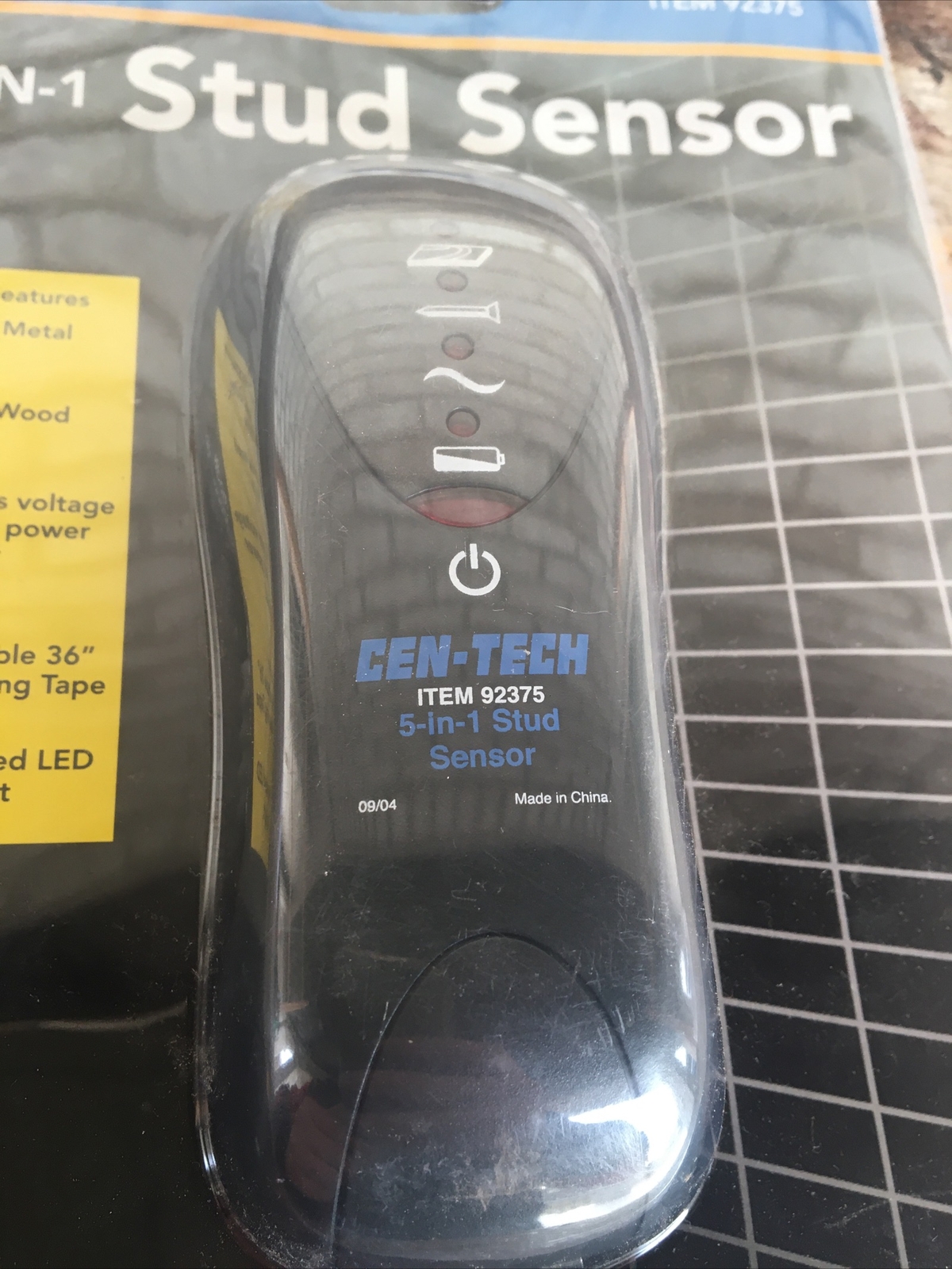 Cen-Tech 5 In 1 Stud Sensor With Led Light Measure. NEW