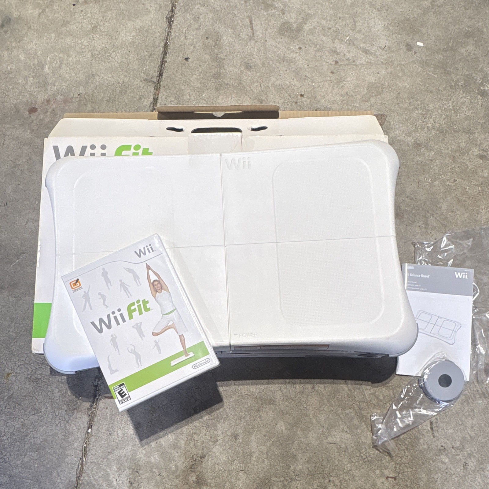 Nintendo Wii Fit Wireless Balance Board + Wii Fit Game & Manual NTSC-U/C