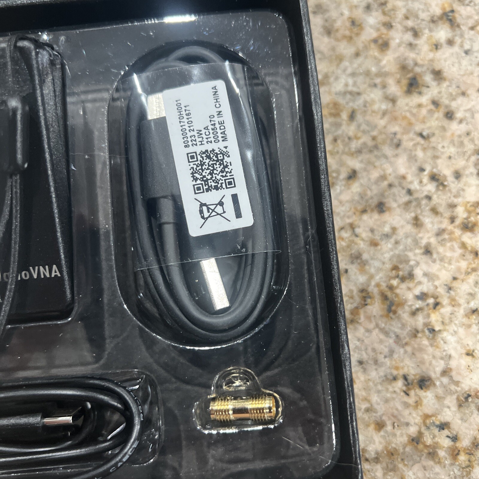 NanoVNA Very Tiny Handheld Vector Network Analyzer